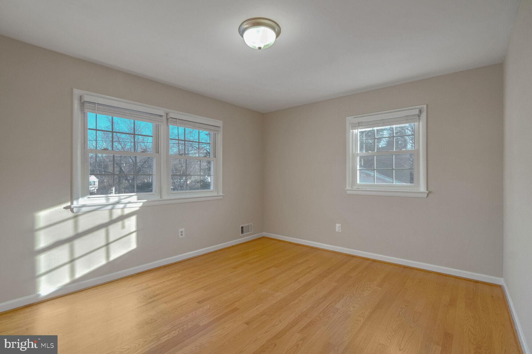 WOODBURN - Residential Lease