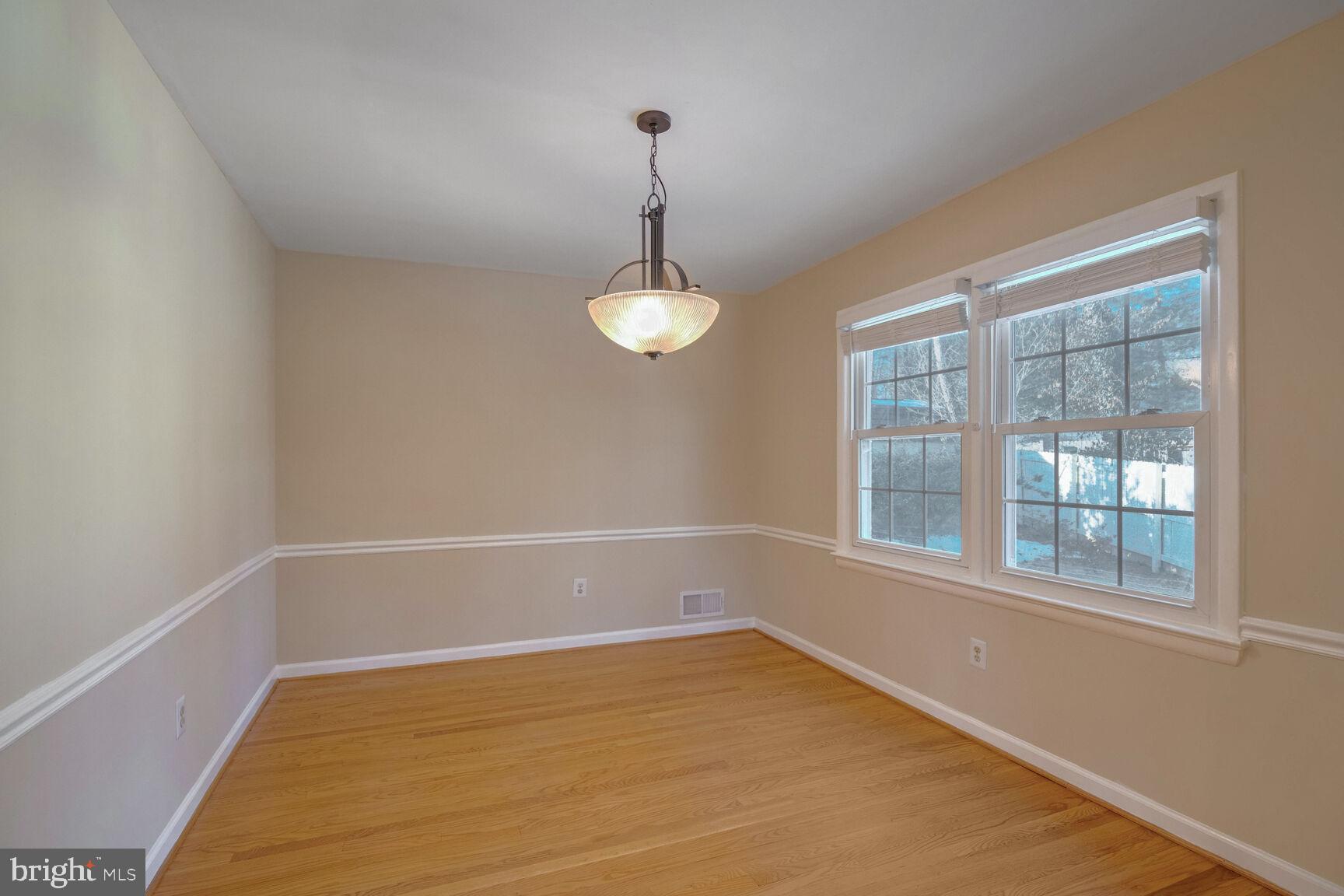 WOODBURN - Residential Lease