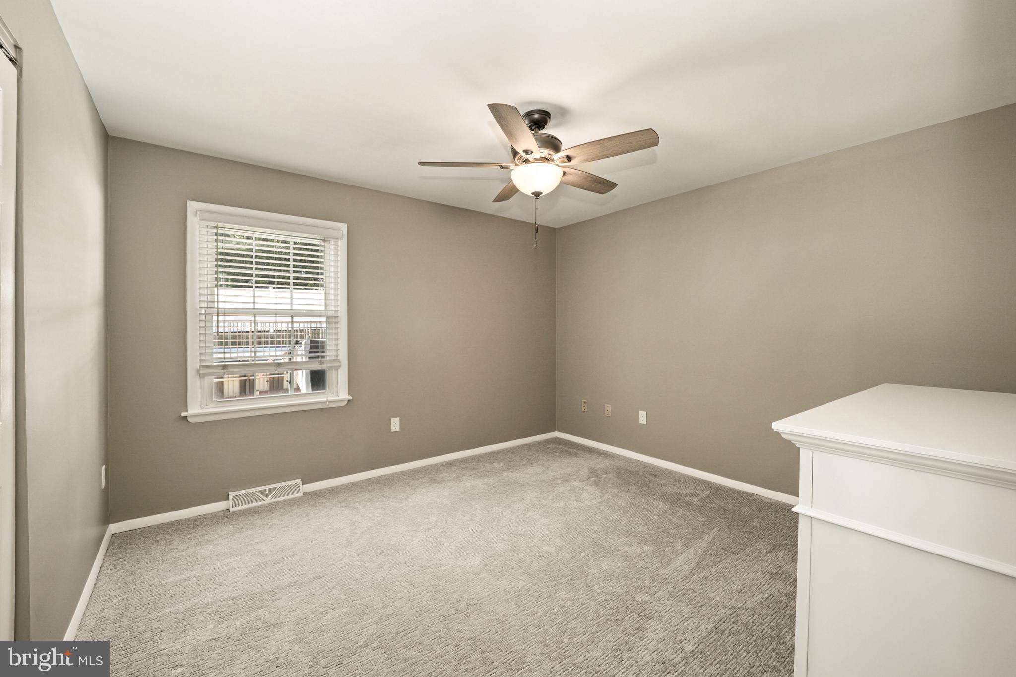 WHISPERING VALLEY - Residential