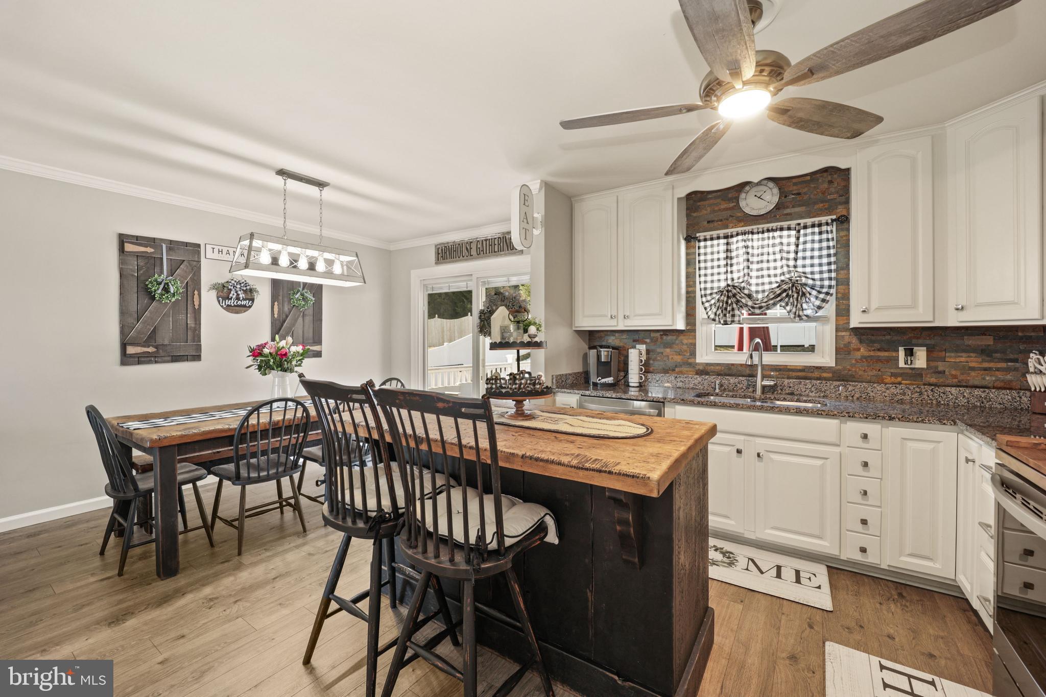 WHISPERING VALLEY - Residential