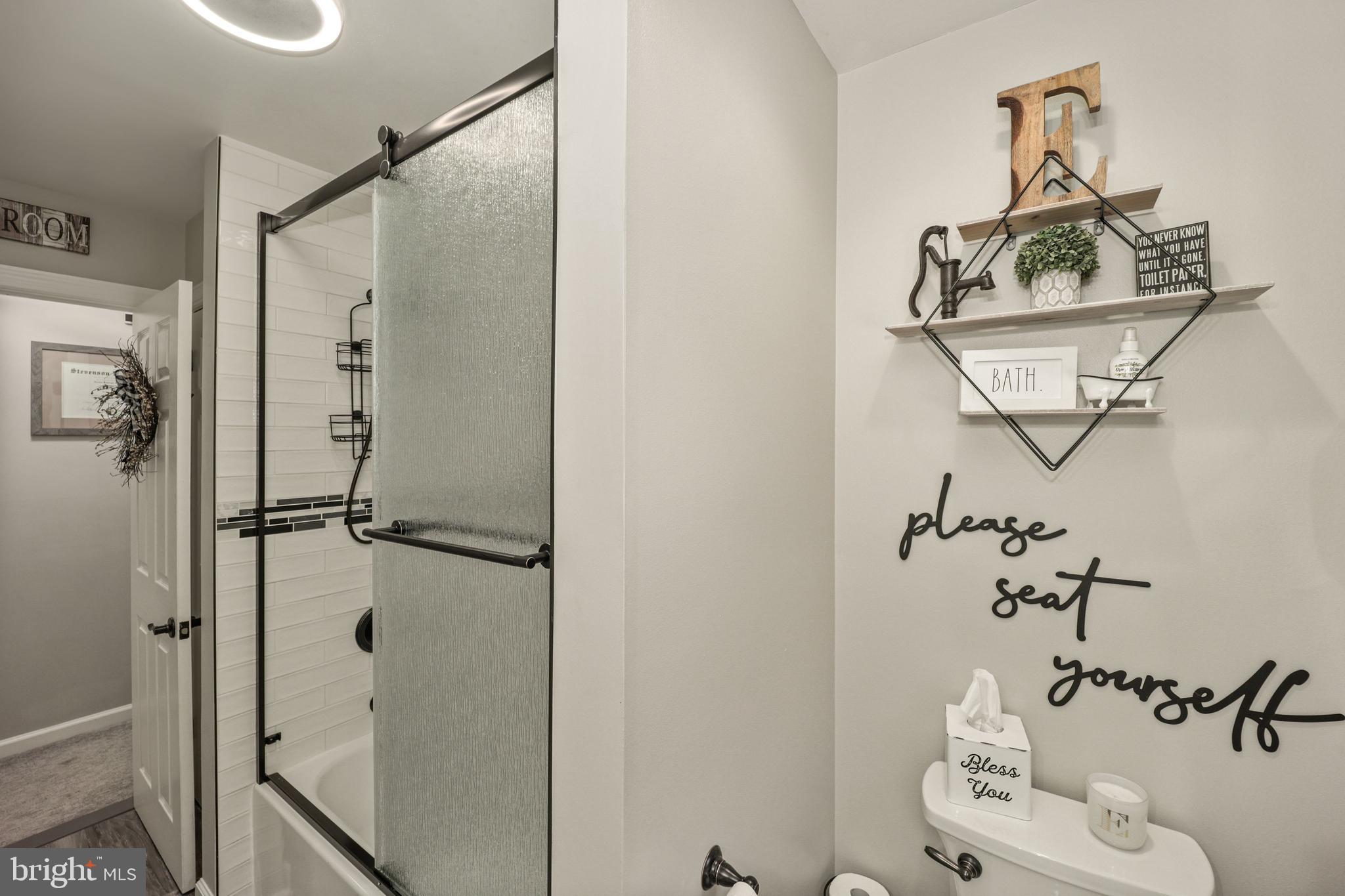 WHISPERING VALLEY - Residential