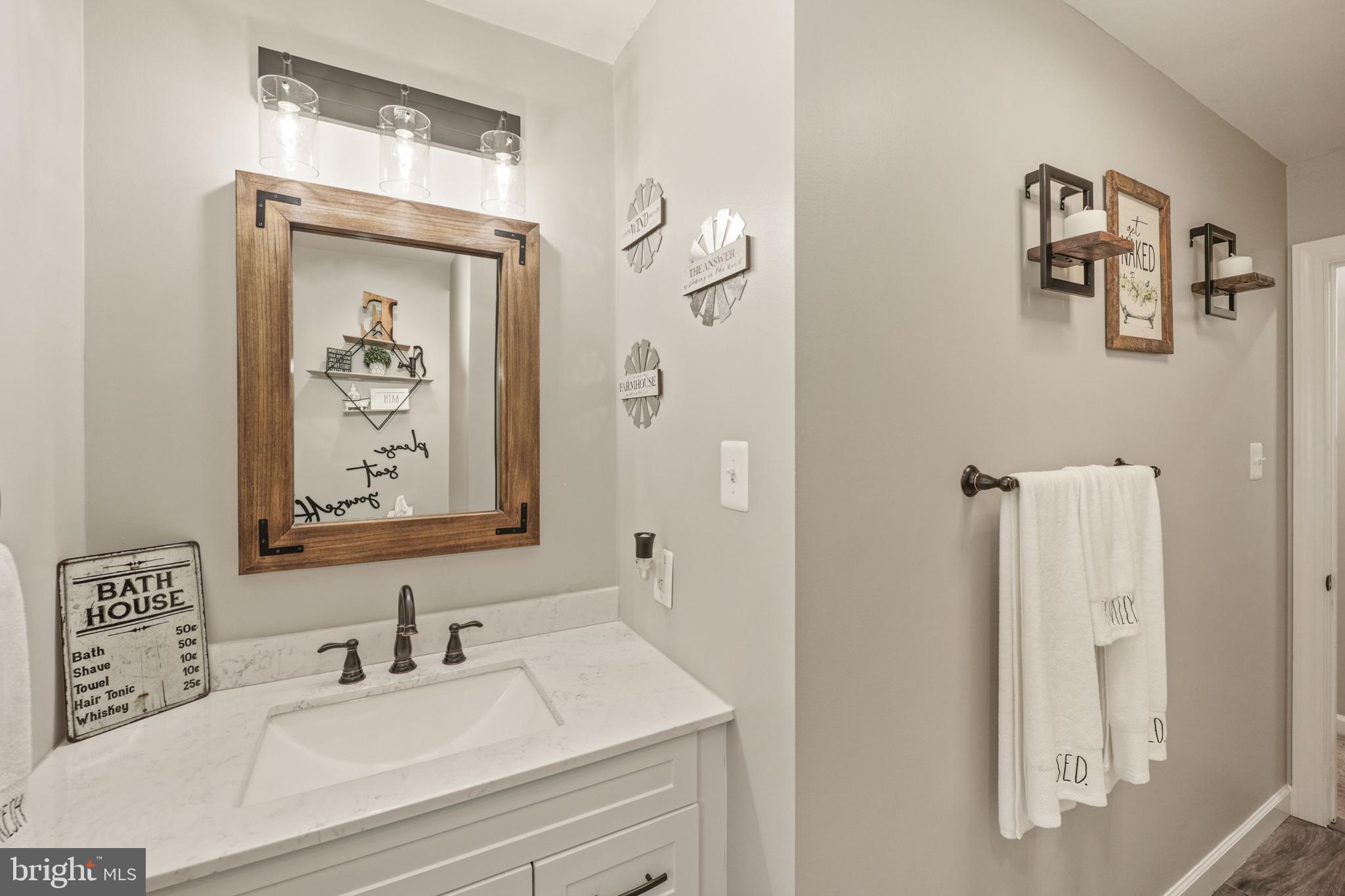 WHISPERING VALLEY - Residential