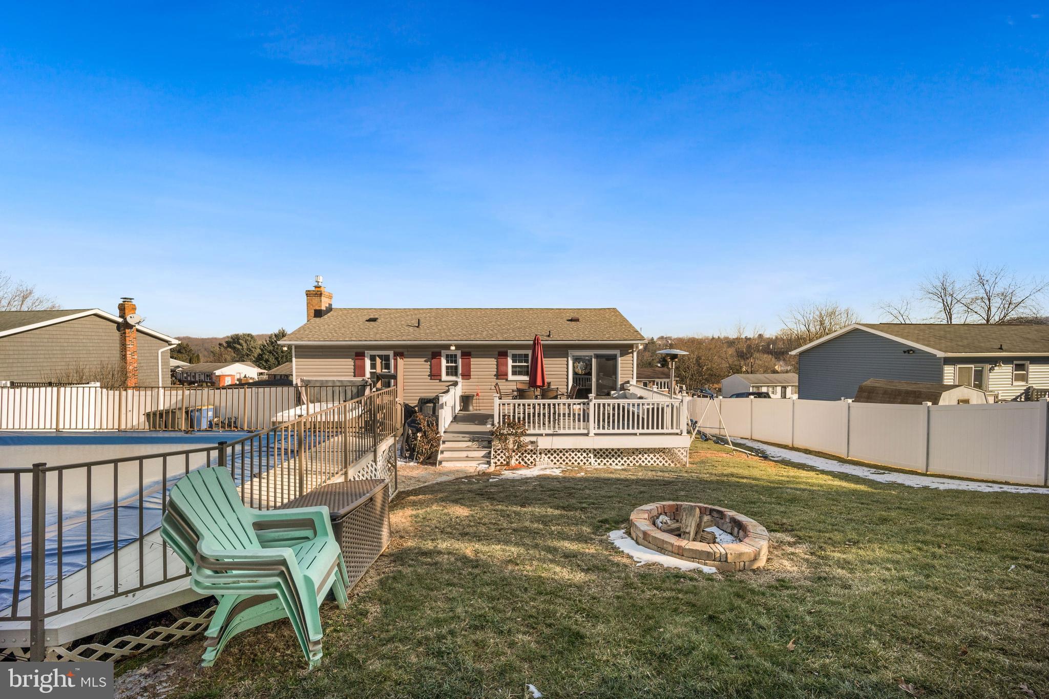 WHISPERING VALLEY - Residential