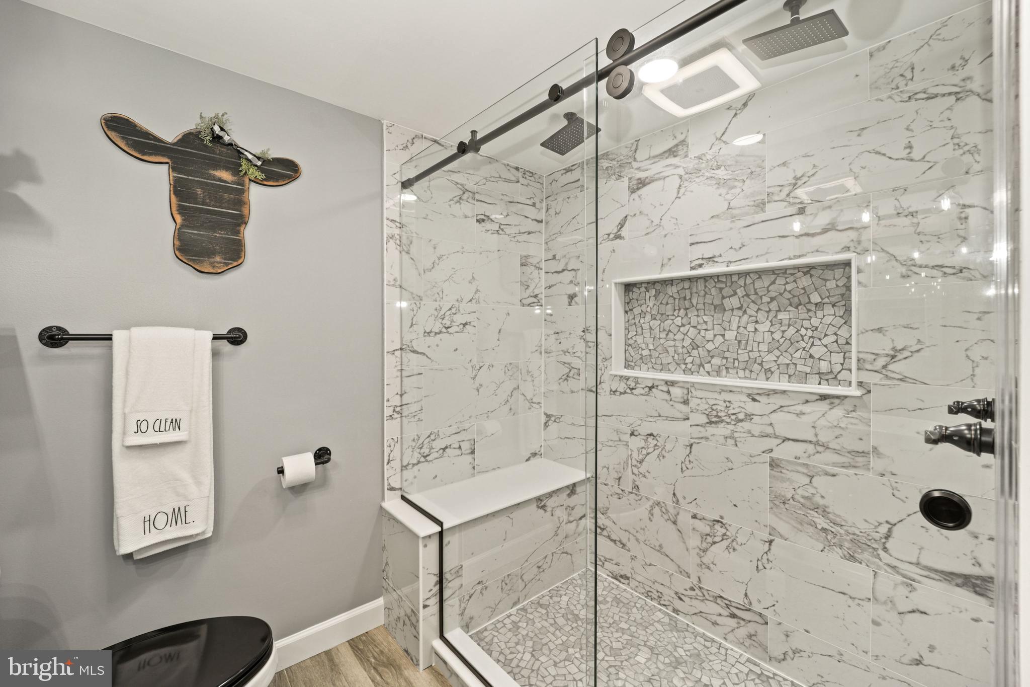 WHISPERING VALLEY - Residential