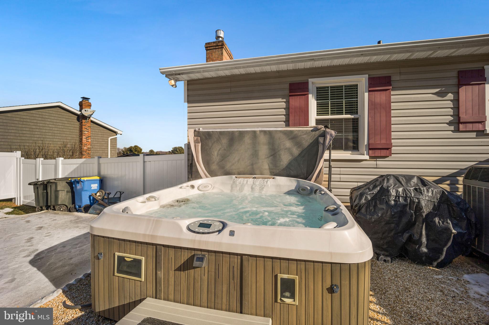 WHISPERING VALLEY - Residential