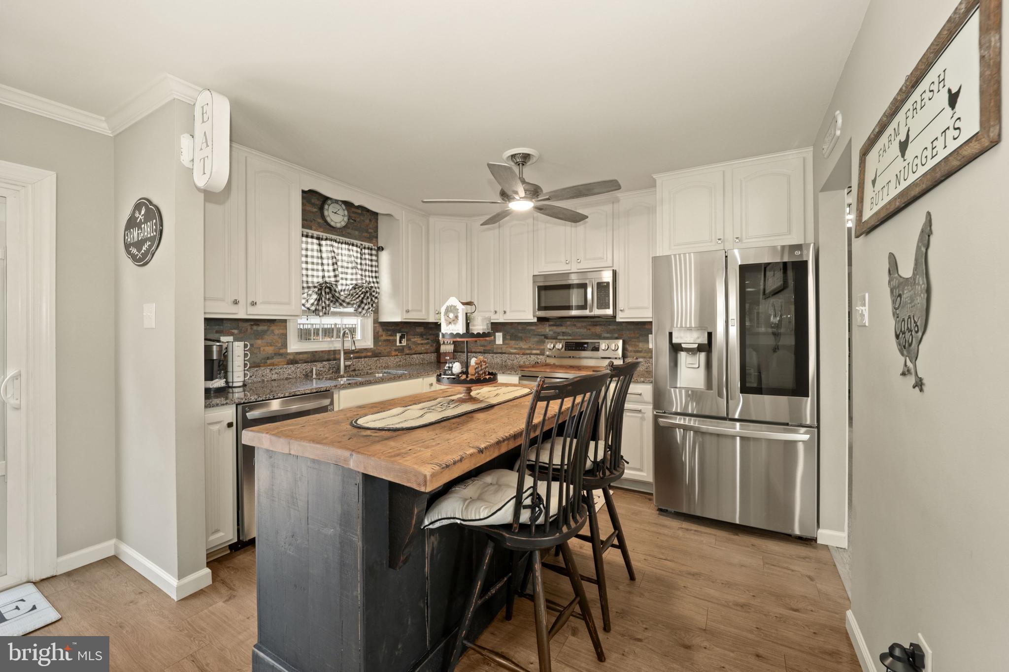 WHISPERING VALLEY - Residential