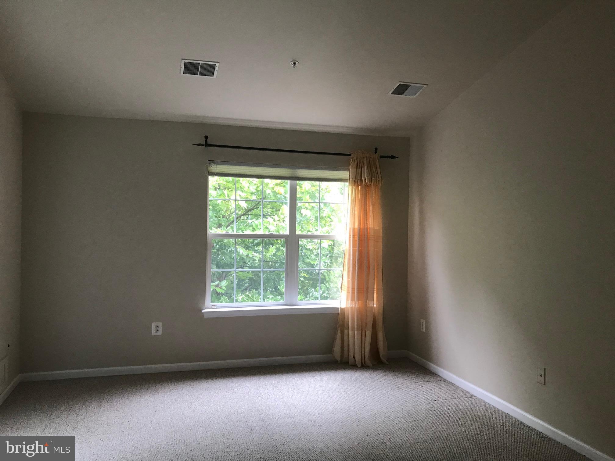 HOYLES MILL VILLAGE - Residential Lease