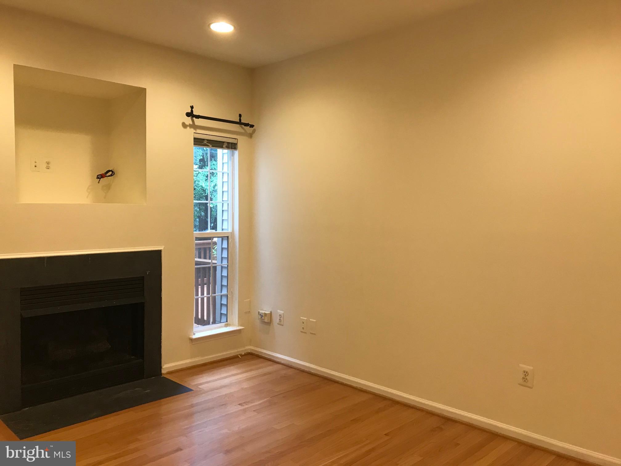 HOYLES MILL VILLAGE - Residential Lease