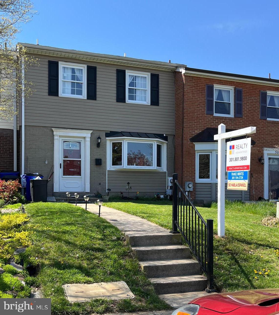 Beautiful and spacious townhouse in the heart of beautiful Middletown. 3 levels, 3 bedrooms, 2 full bath and 2 half bathroom, deck of living room, long back yard, great for entertainment. One of the best school district in Frederick County. Easy access to highways, easy to commute, parks, dinning and entertainments close by. Call your agent and make this wonderful property your new home.