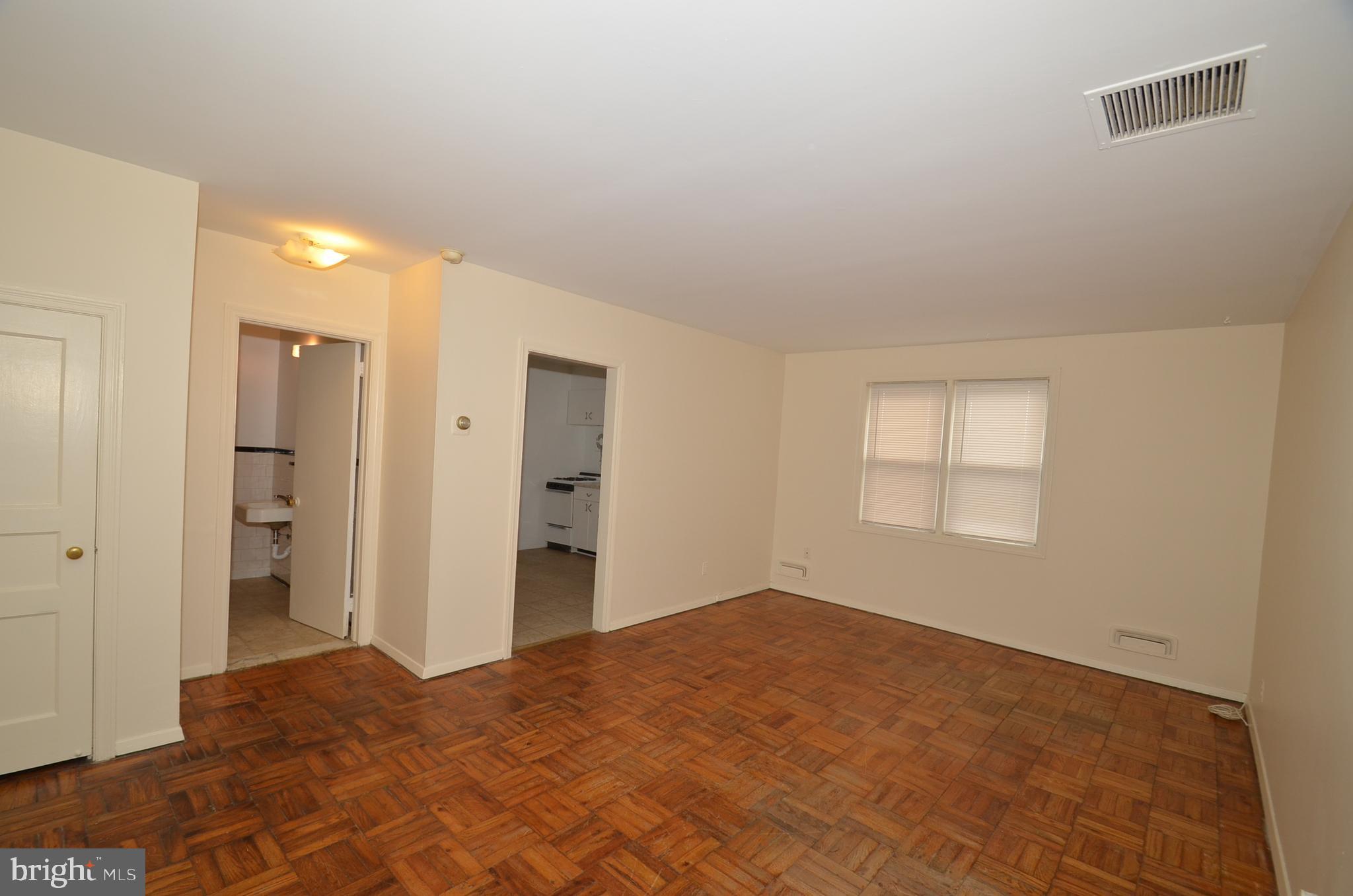 ELKRIDGE HEIGHTS - Residential Lease