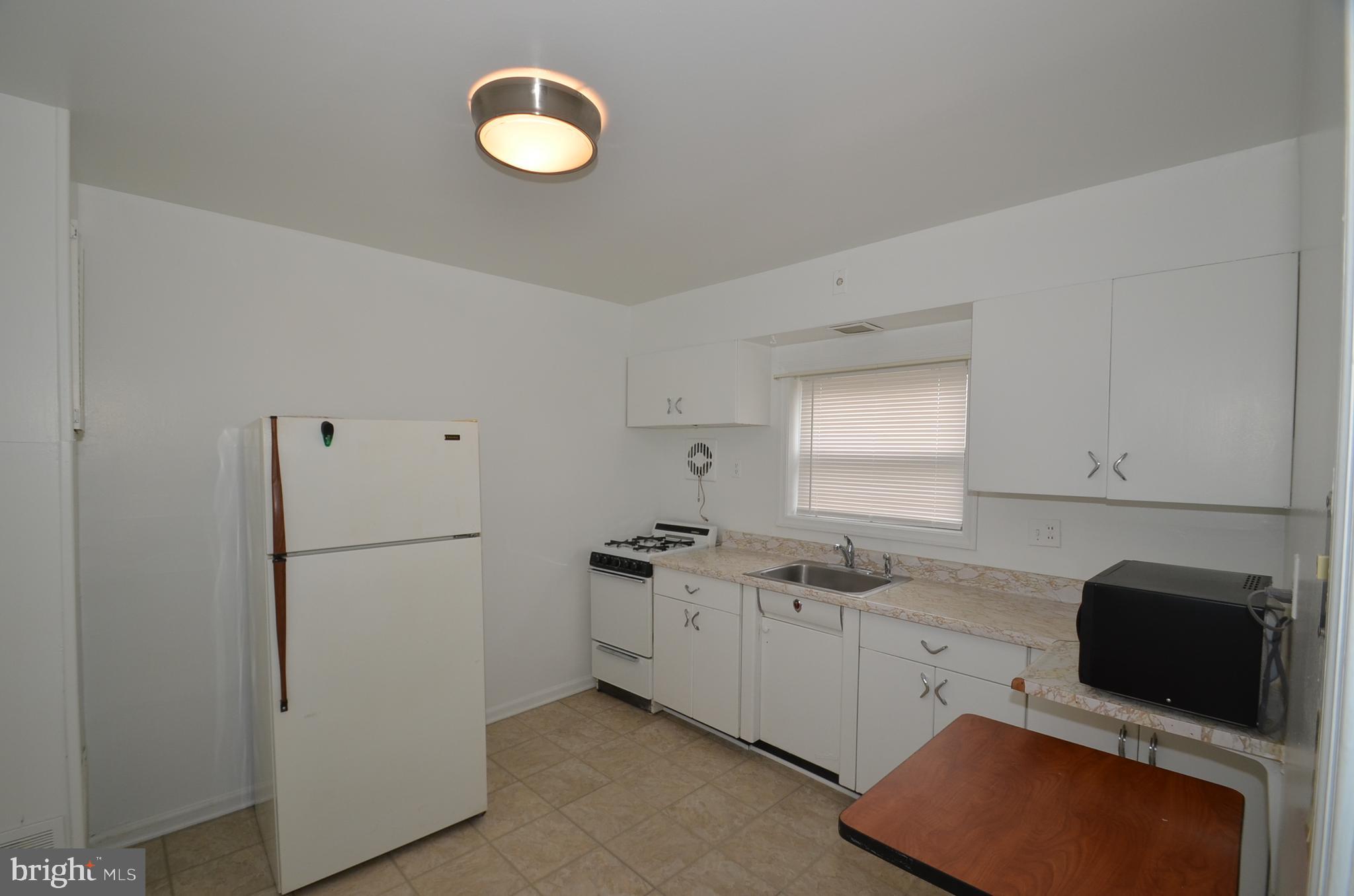 ELKRIDGE HEIGHTS - Residential Lease