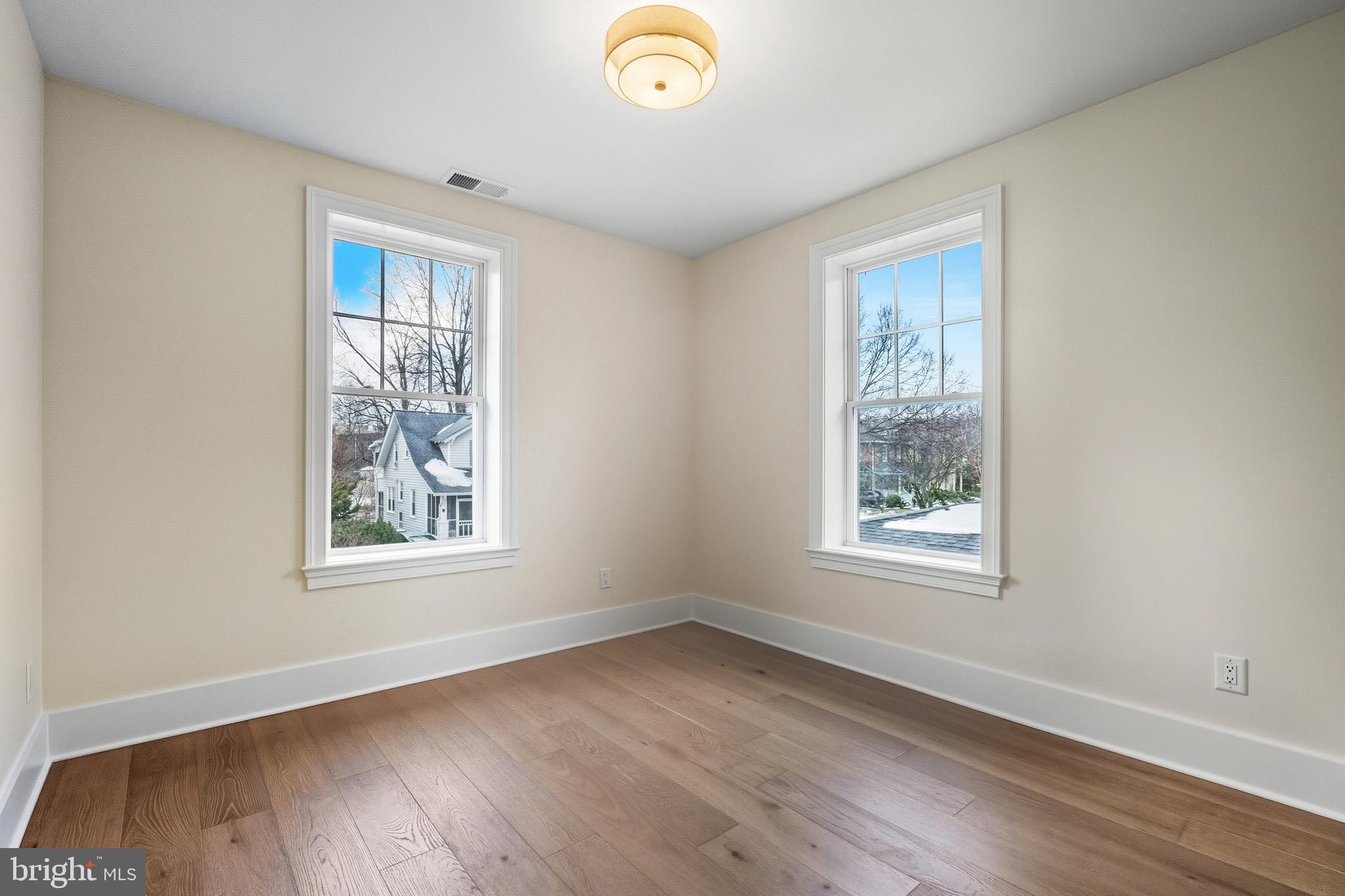 ROSEMONT - Residential