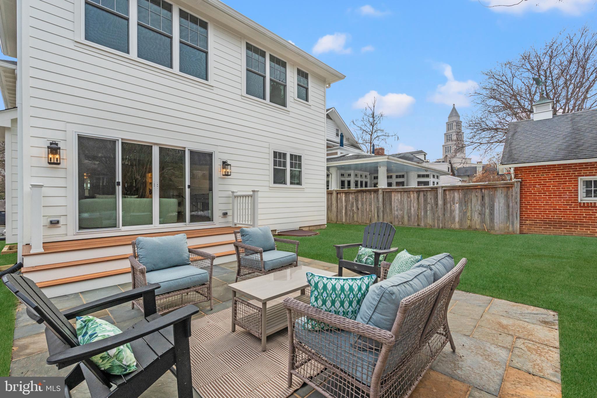 ROSEMONT - Residential