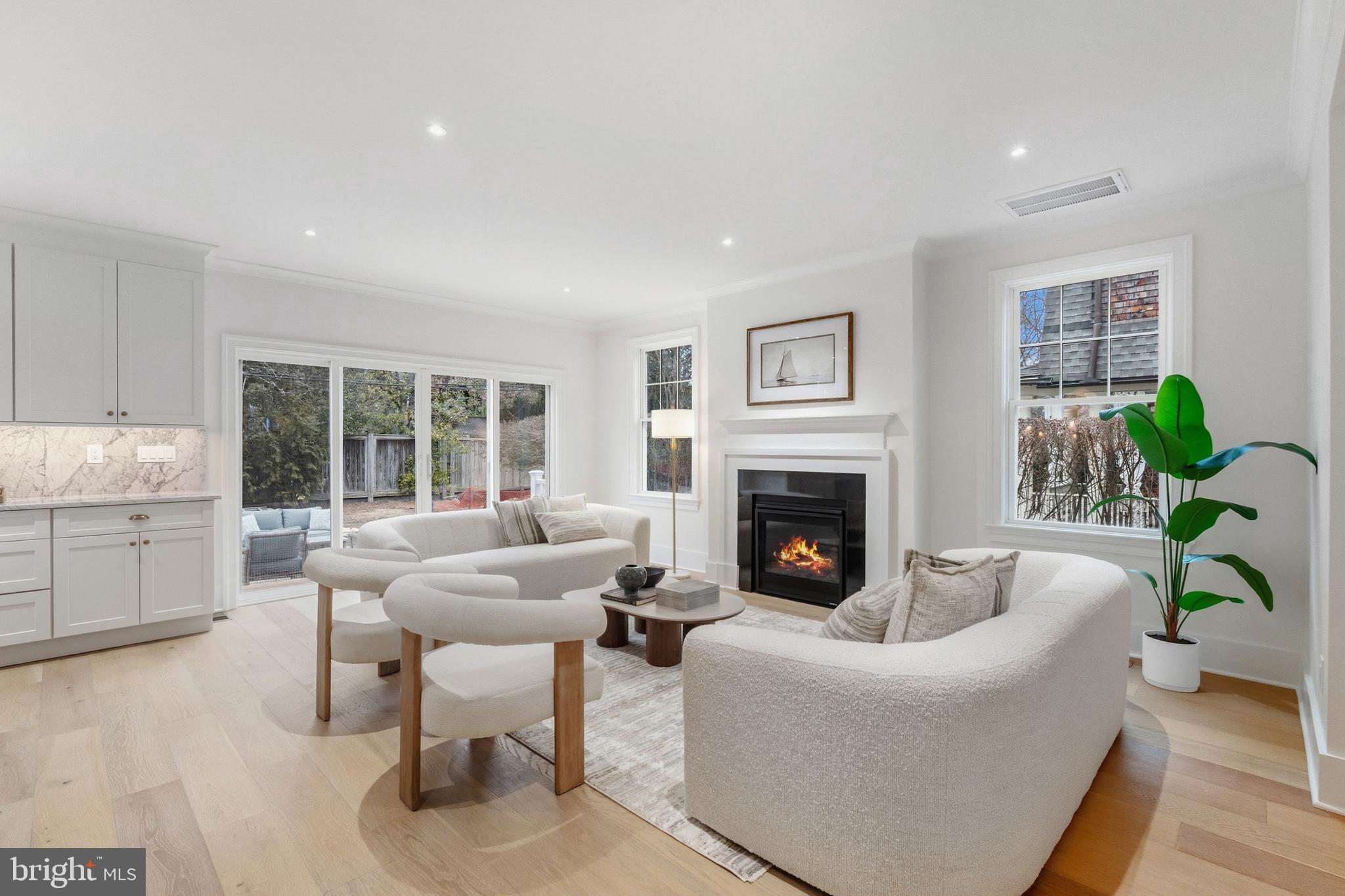 ROSEMONT - Residential