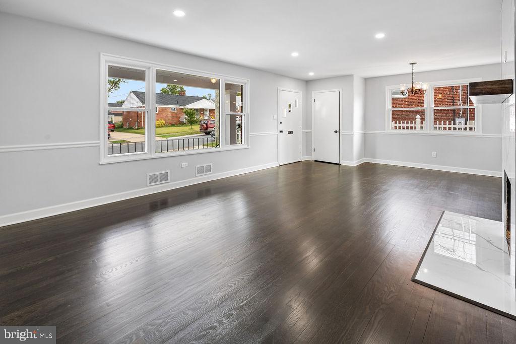 OAKVIEW - Residential