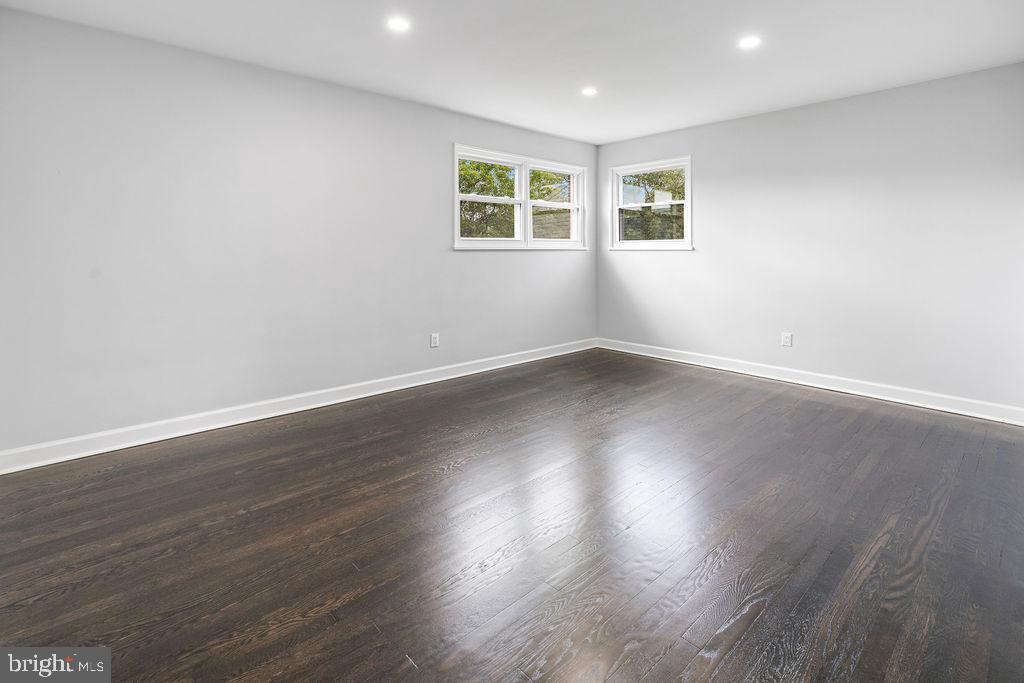 OAKVIEW - Residential