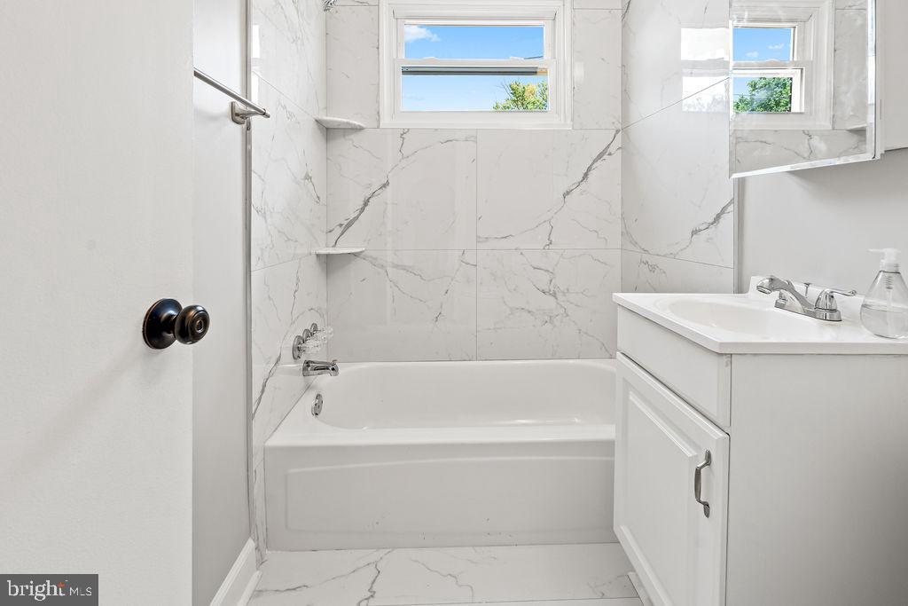 OAKVIEW - Residential