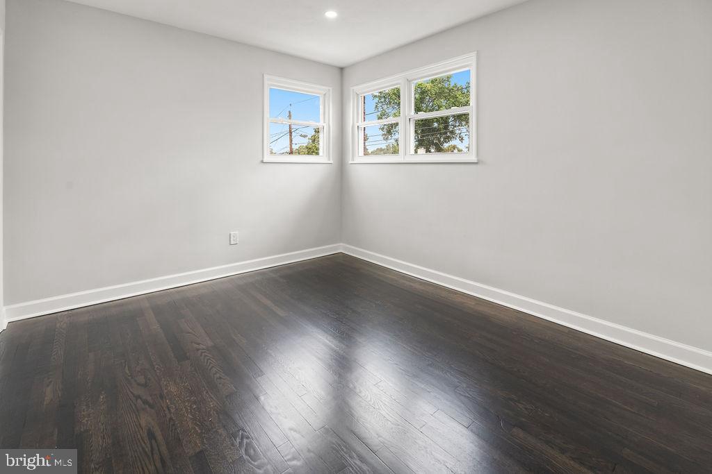 OAKVIEW - Residential