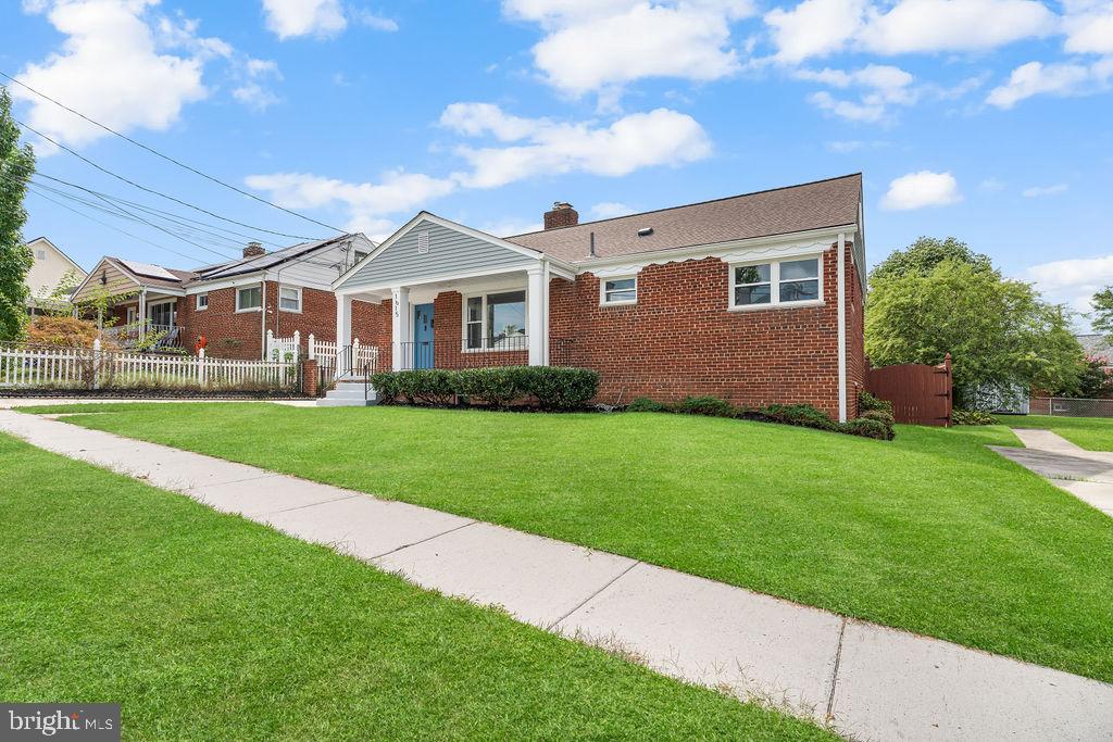 OAKVIEW - Residential