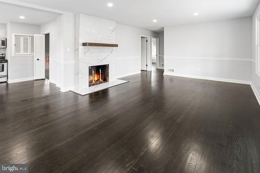 OAKVIEW - Residential