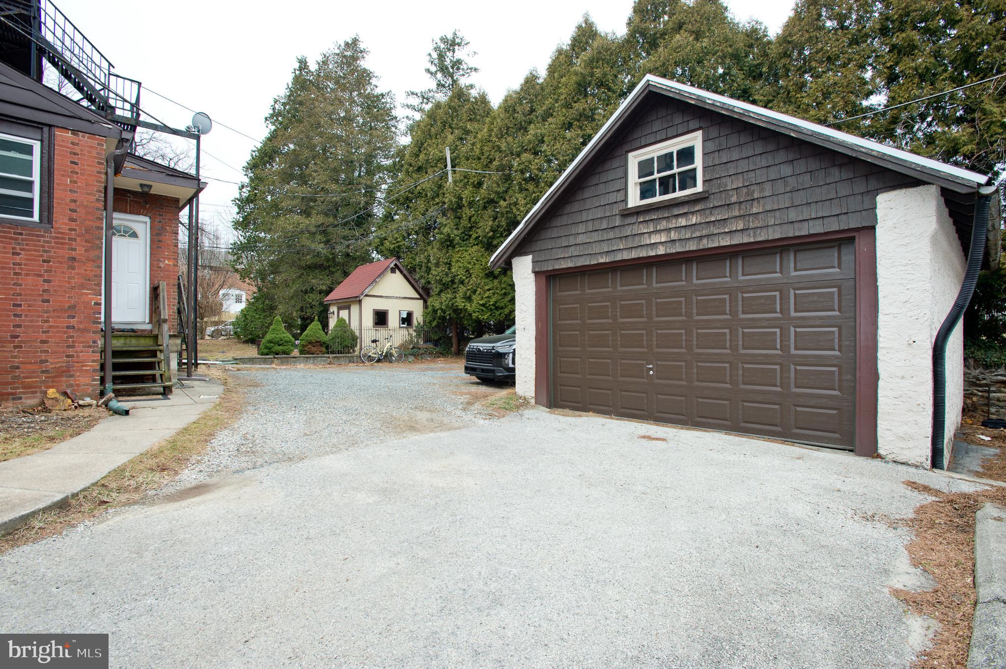 9 MONTGOMERY AVENUE