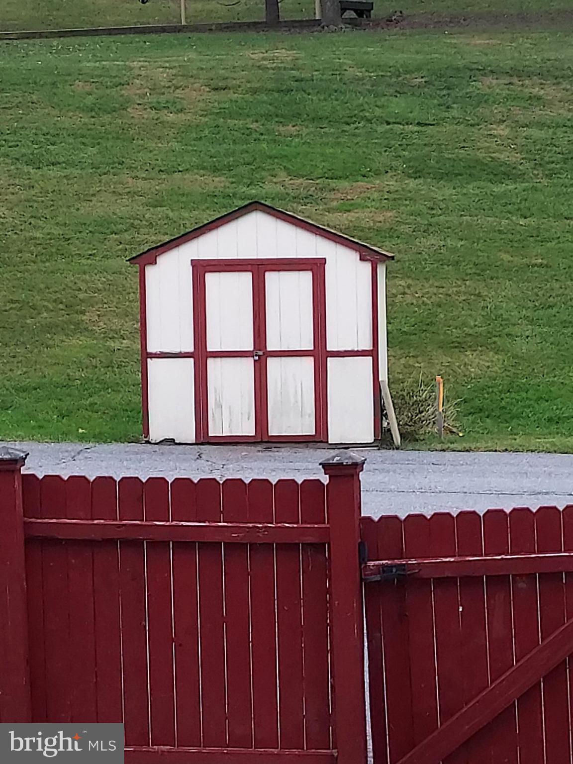 FURNACE HILLS - Residential