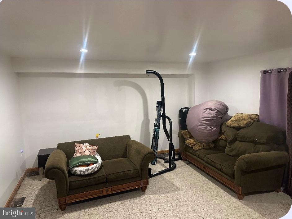 FOREST SPRING CONDO-PHAS - Residential