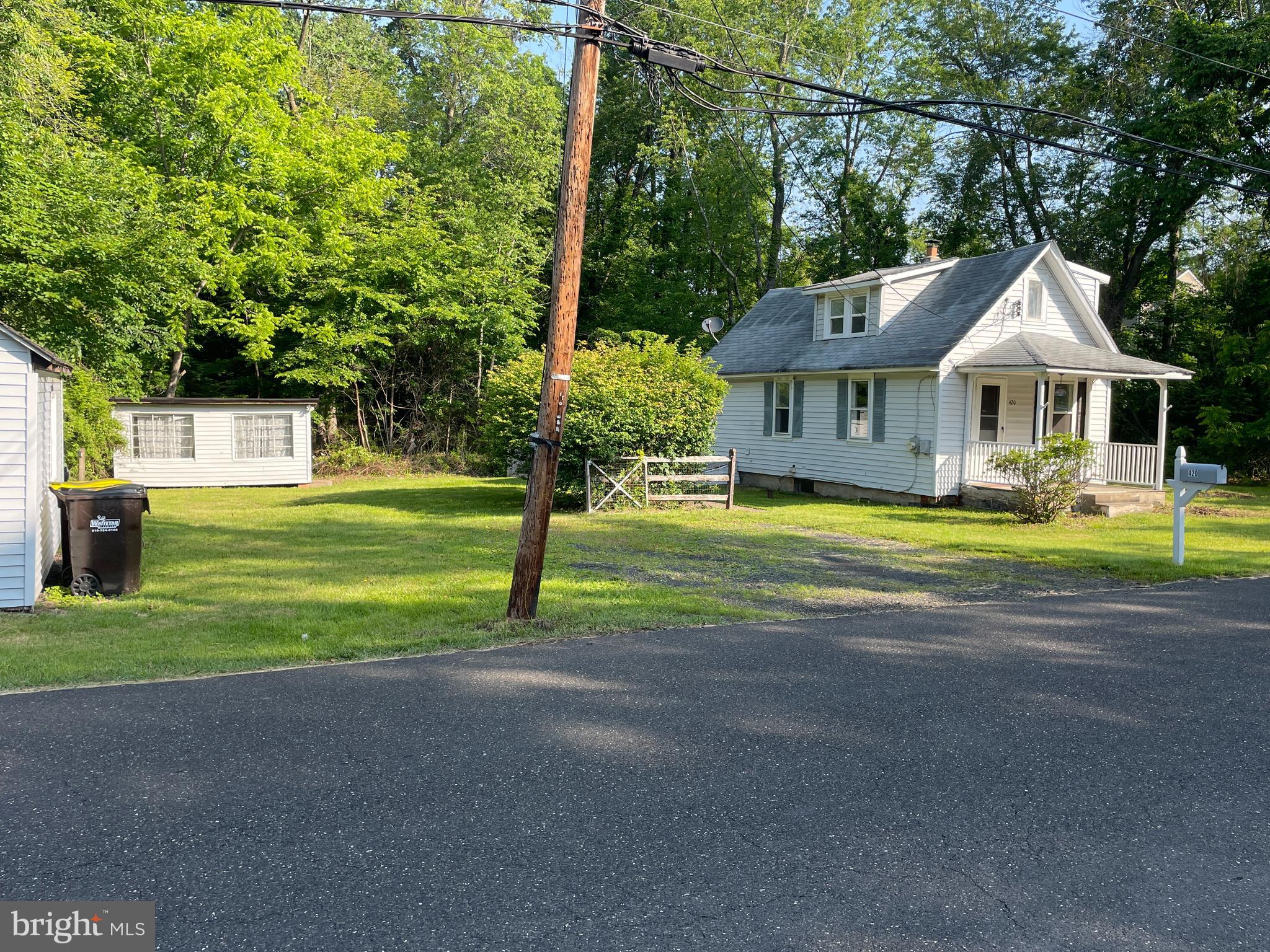 3 bedroom 1 bath with a large deck wooded rear yard. All new flooring throughout. New appliance's, and freshly painted.