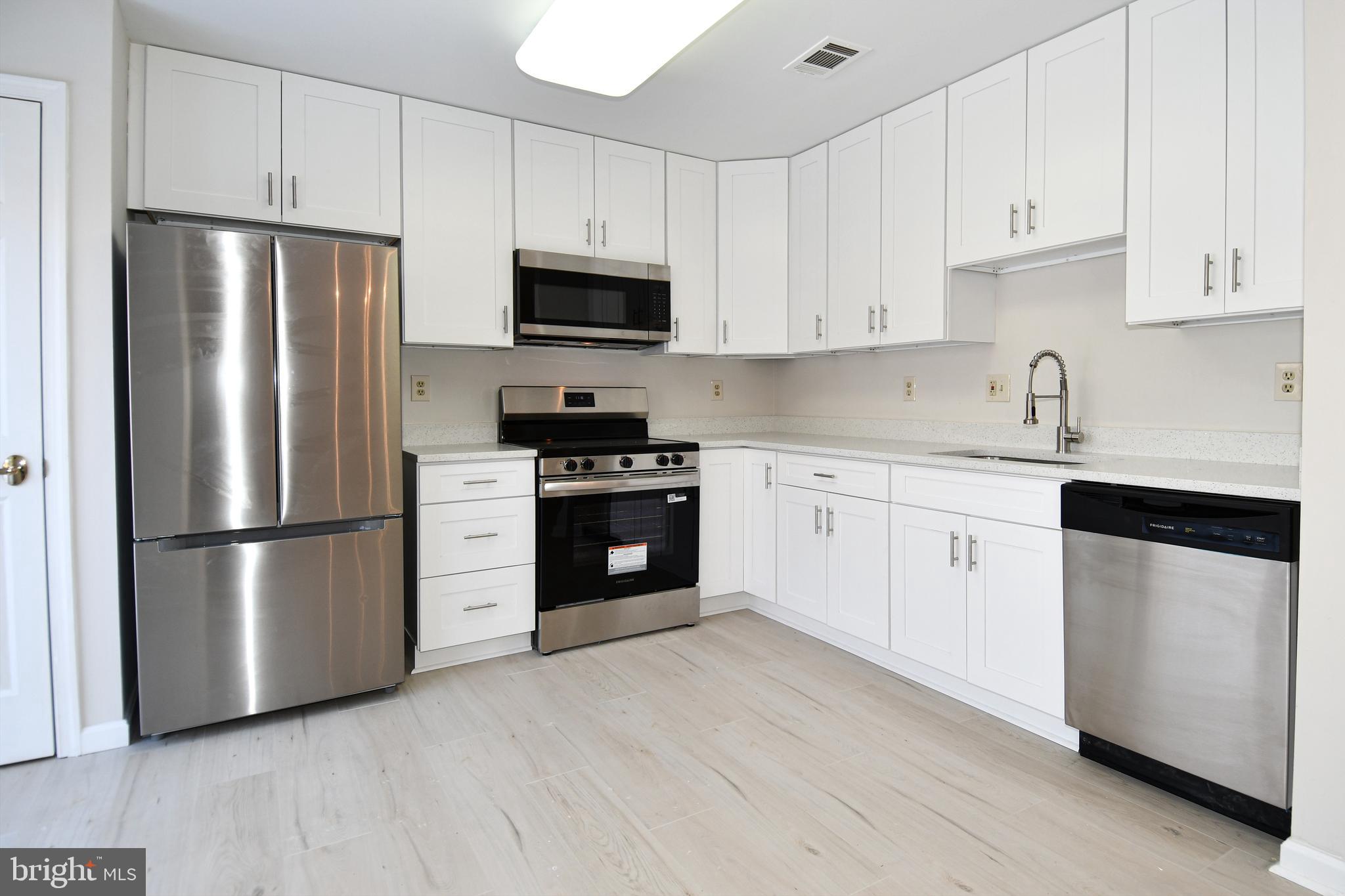 POTOMAC GROVE - Residential