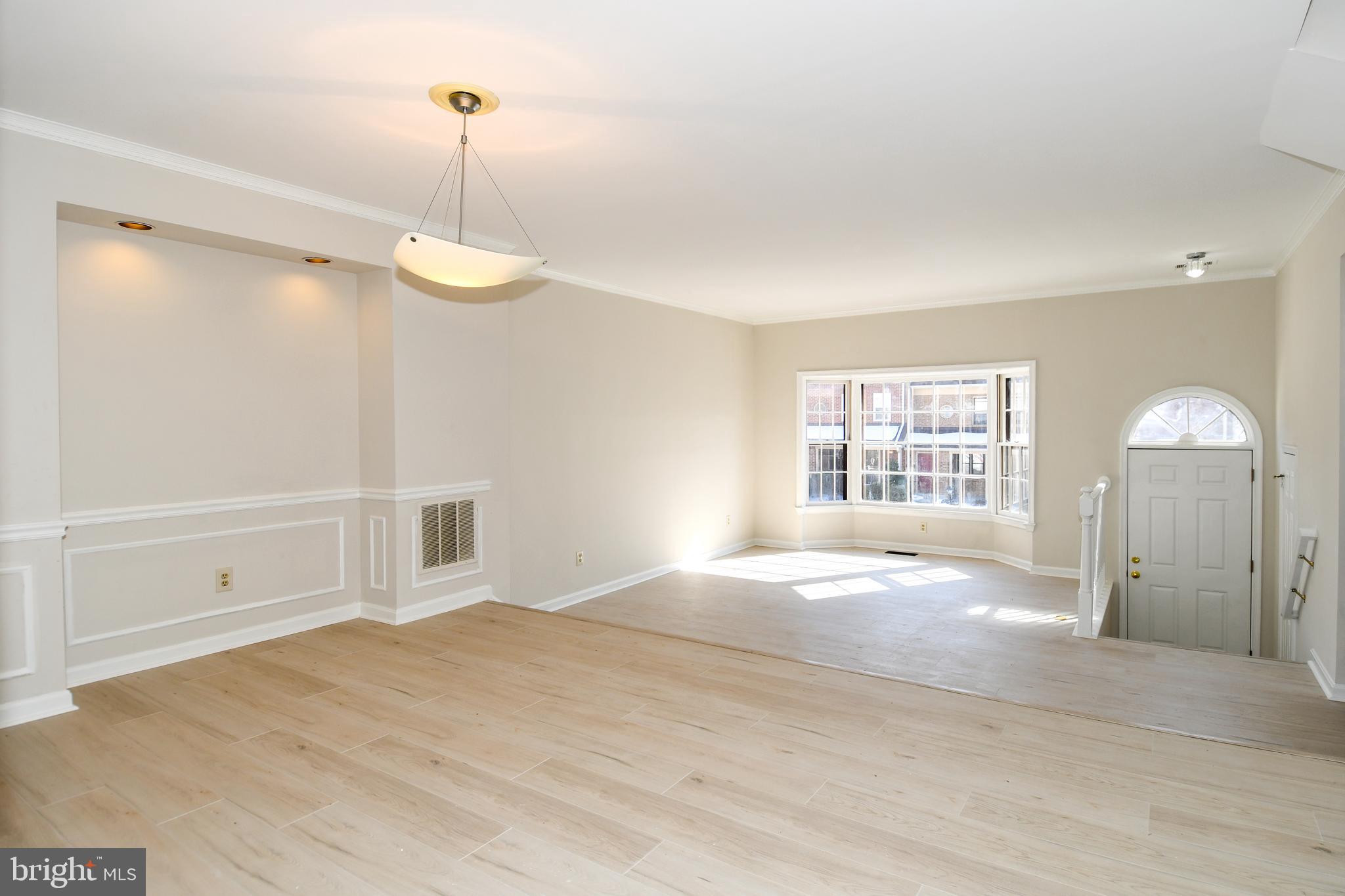 POTOMAC GROVE - Residential