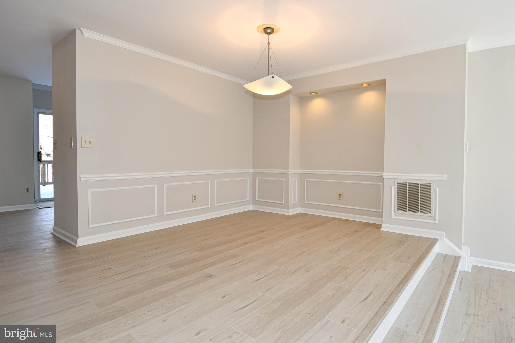 POTOMAC GROVE - Residential