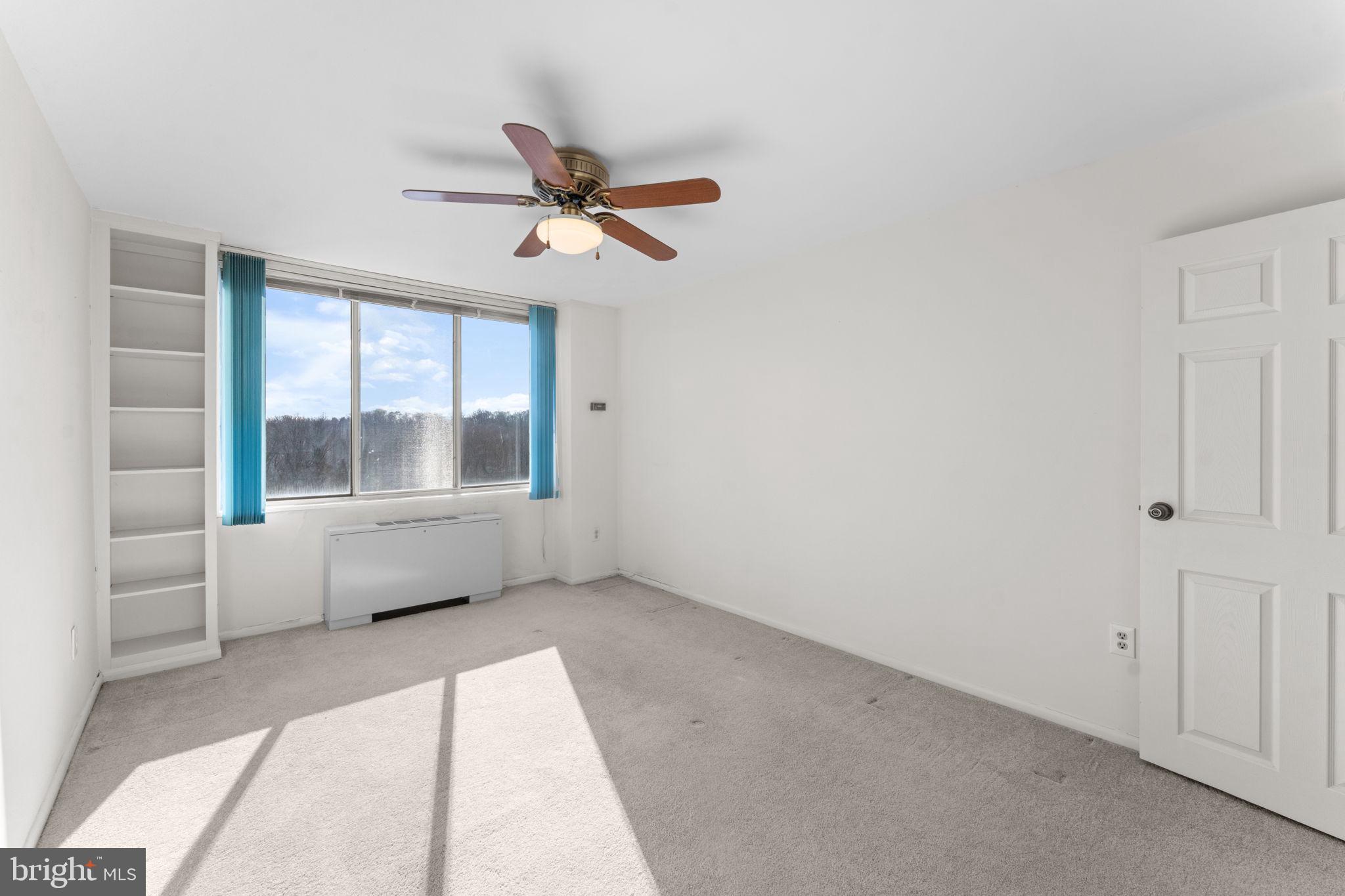 RIVER TOWERS - Residential