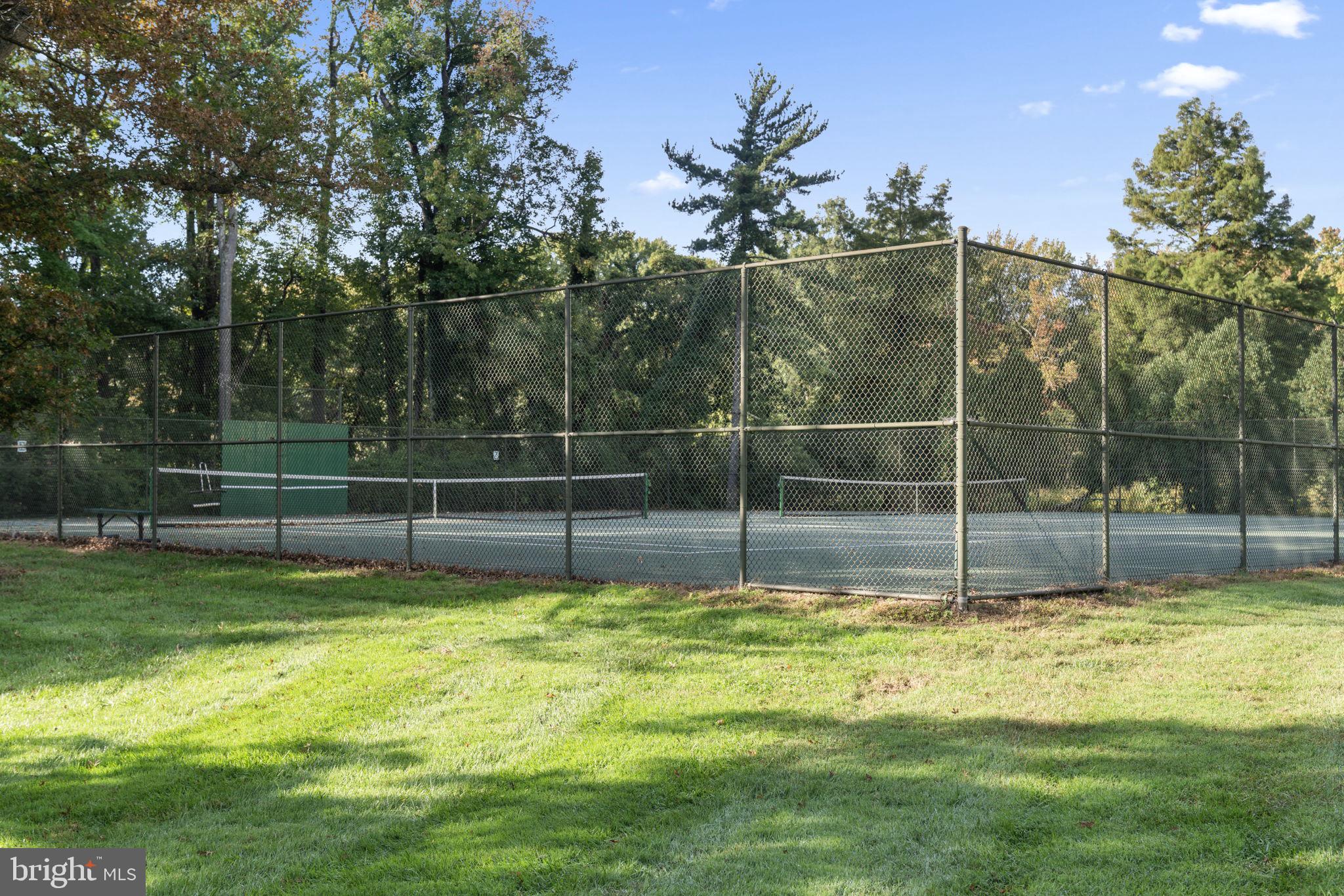 RIVER TOWERS - Residential