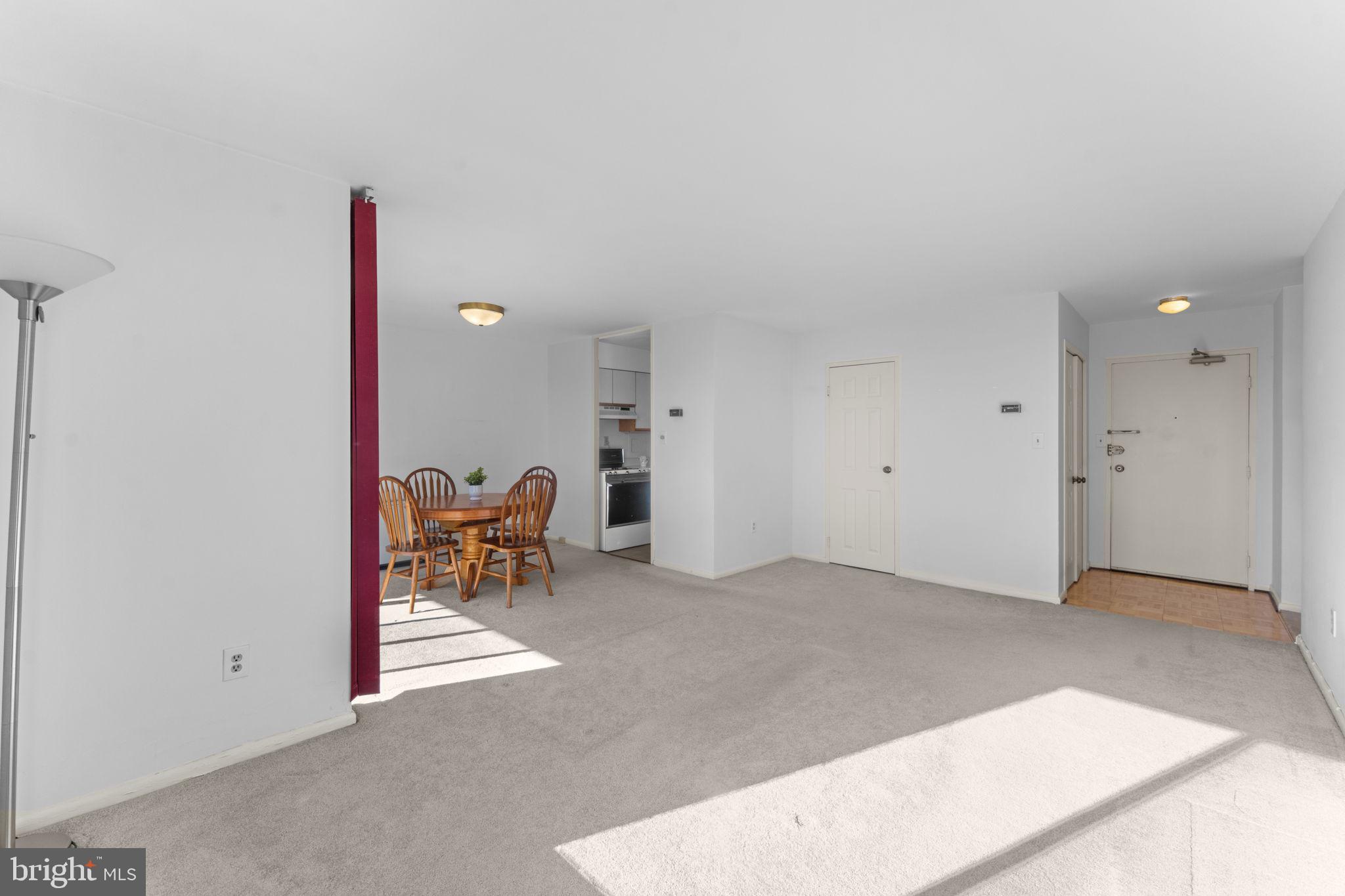 RIVER TOWERS - Residential