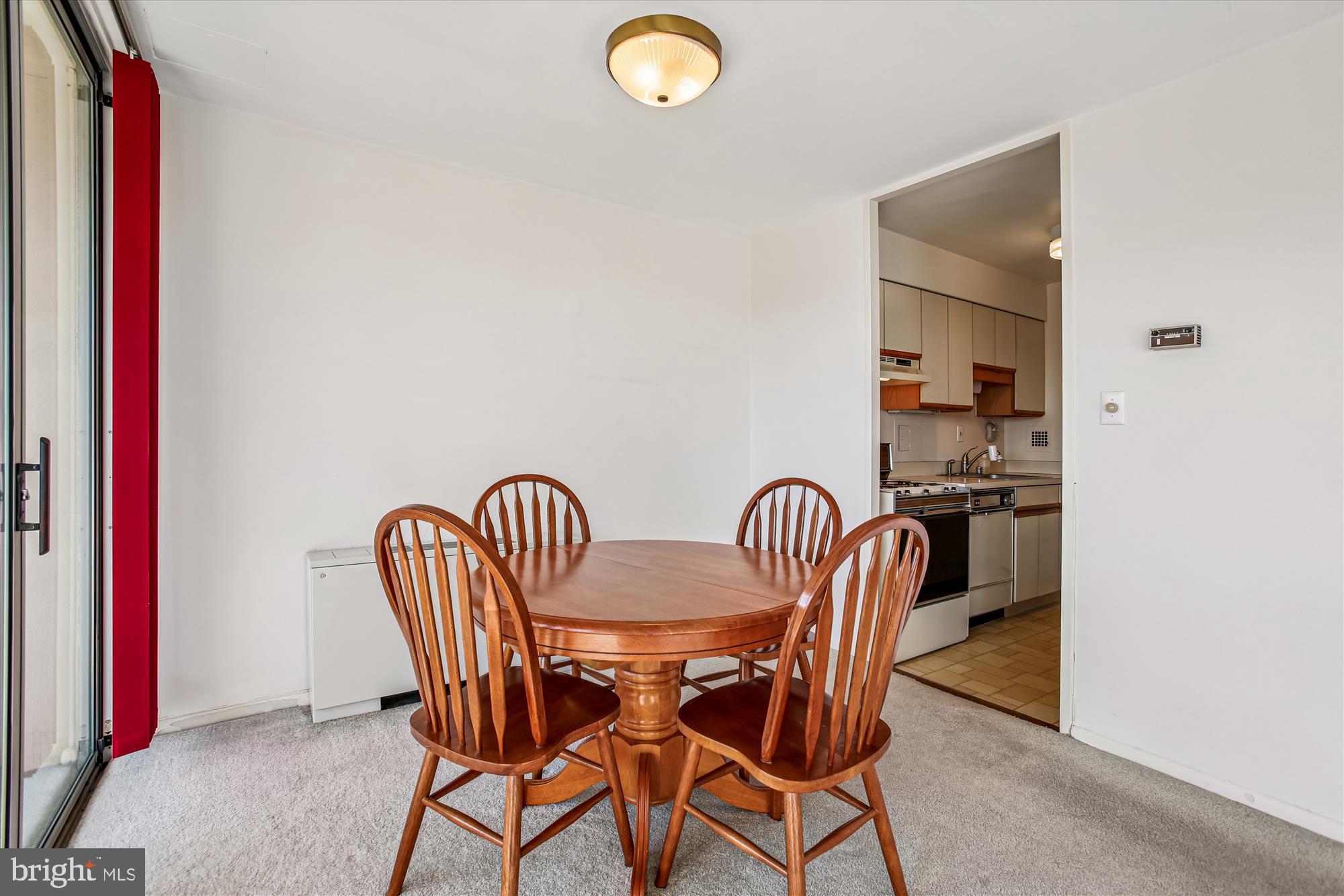 RIVER TOWERS - Residential