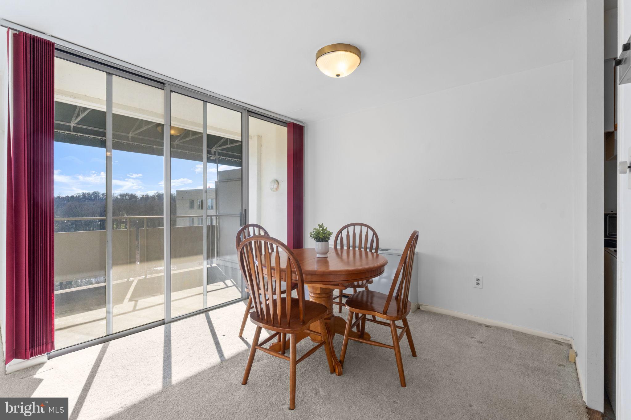 RIVER TOWERS - Residential