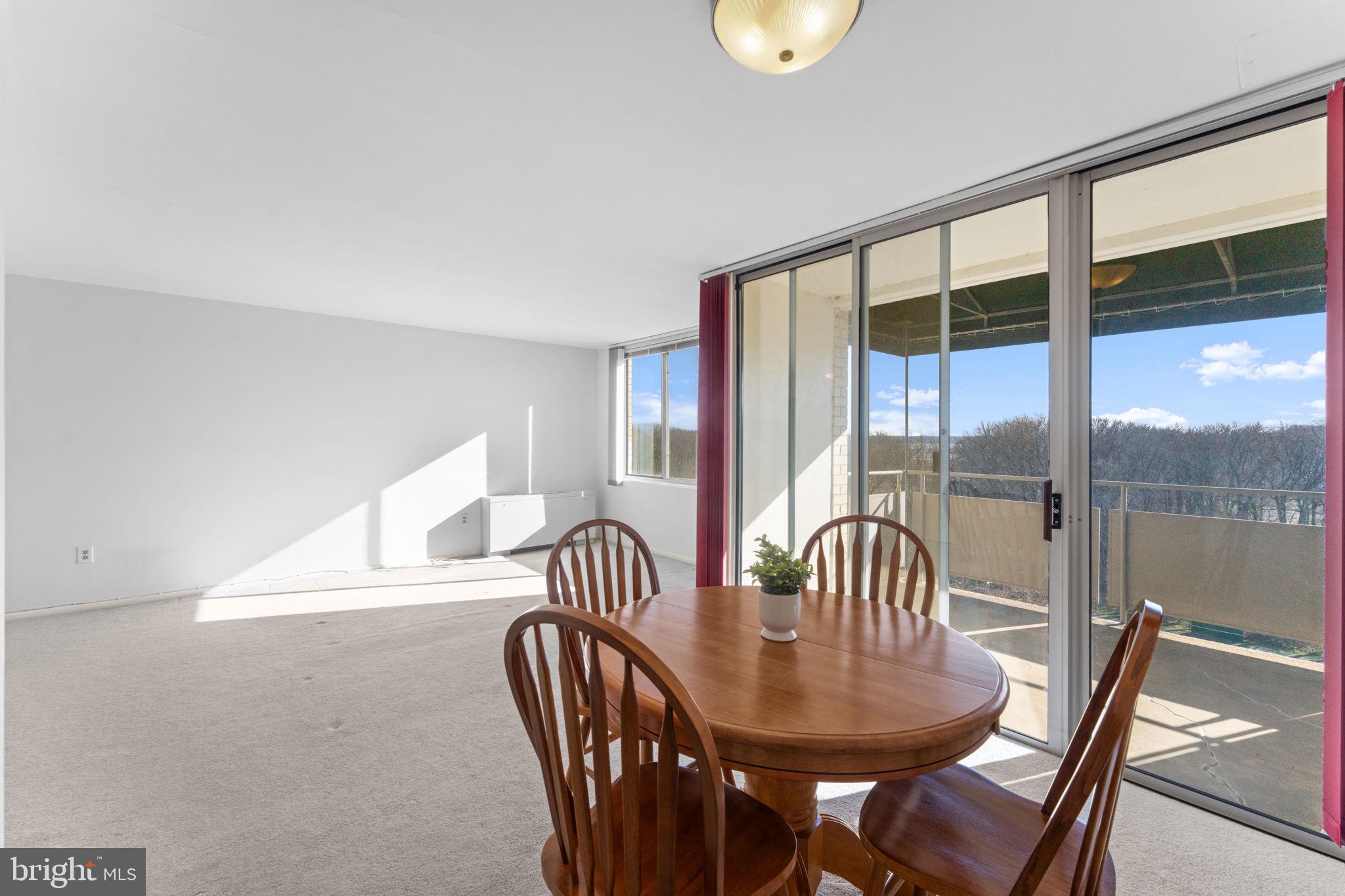 RIVER TOWERS - Residential