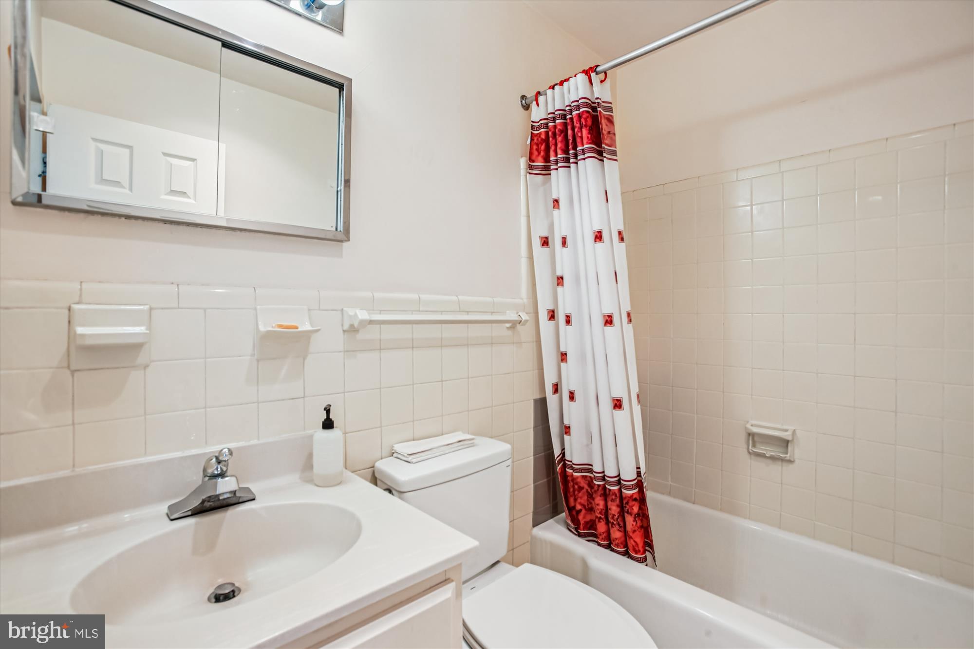 RIVER TOWERS - Residential