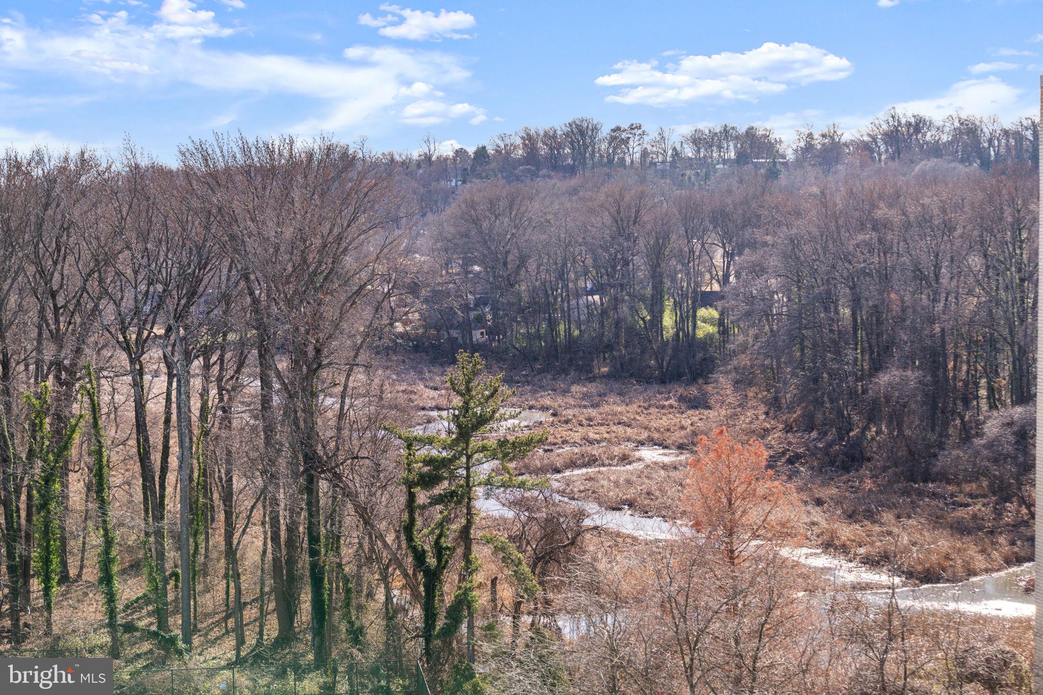 RIVER TOWERS - Residential