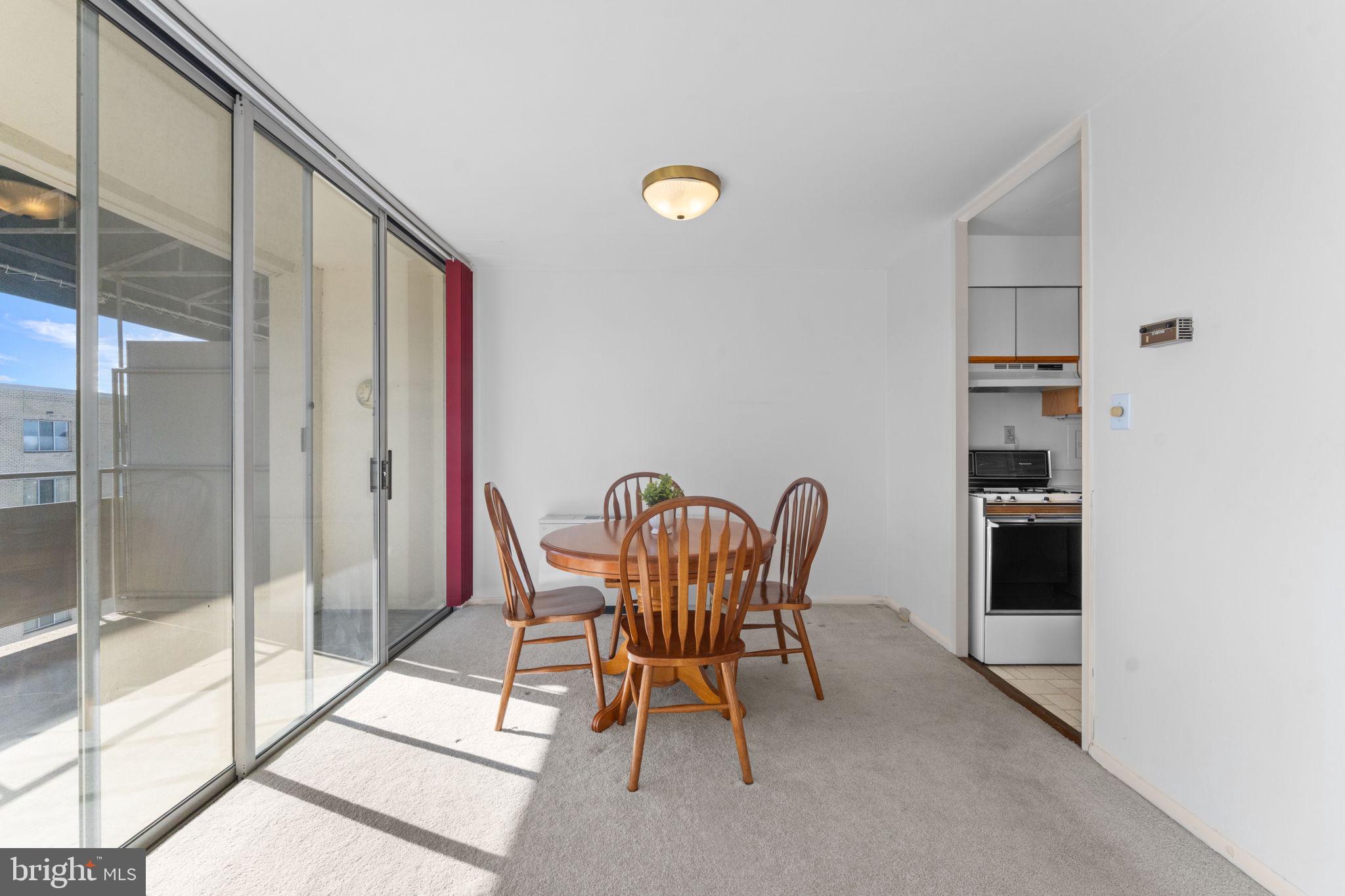 RIVER TOWERS - Residential