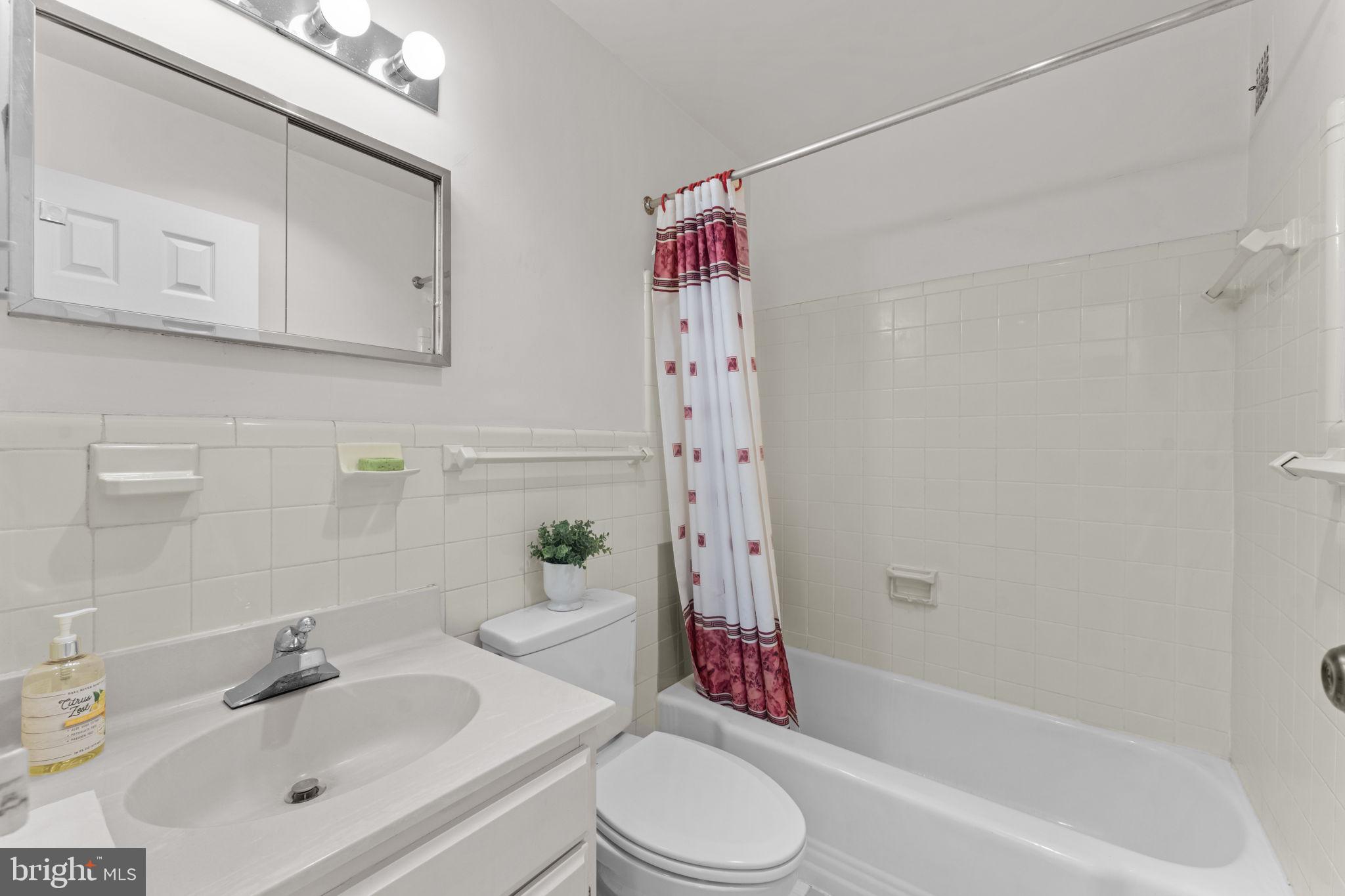 RIVER TOWERS - Residential