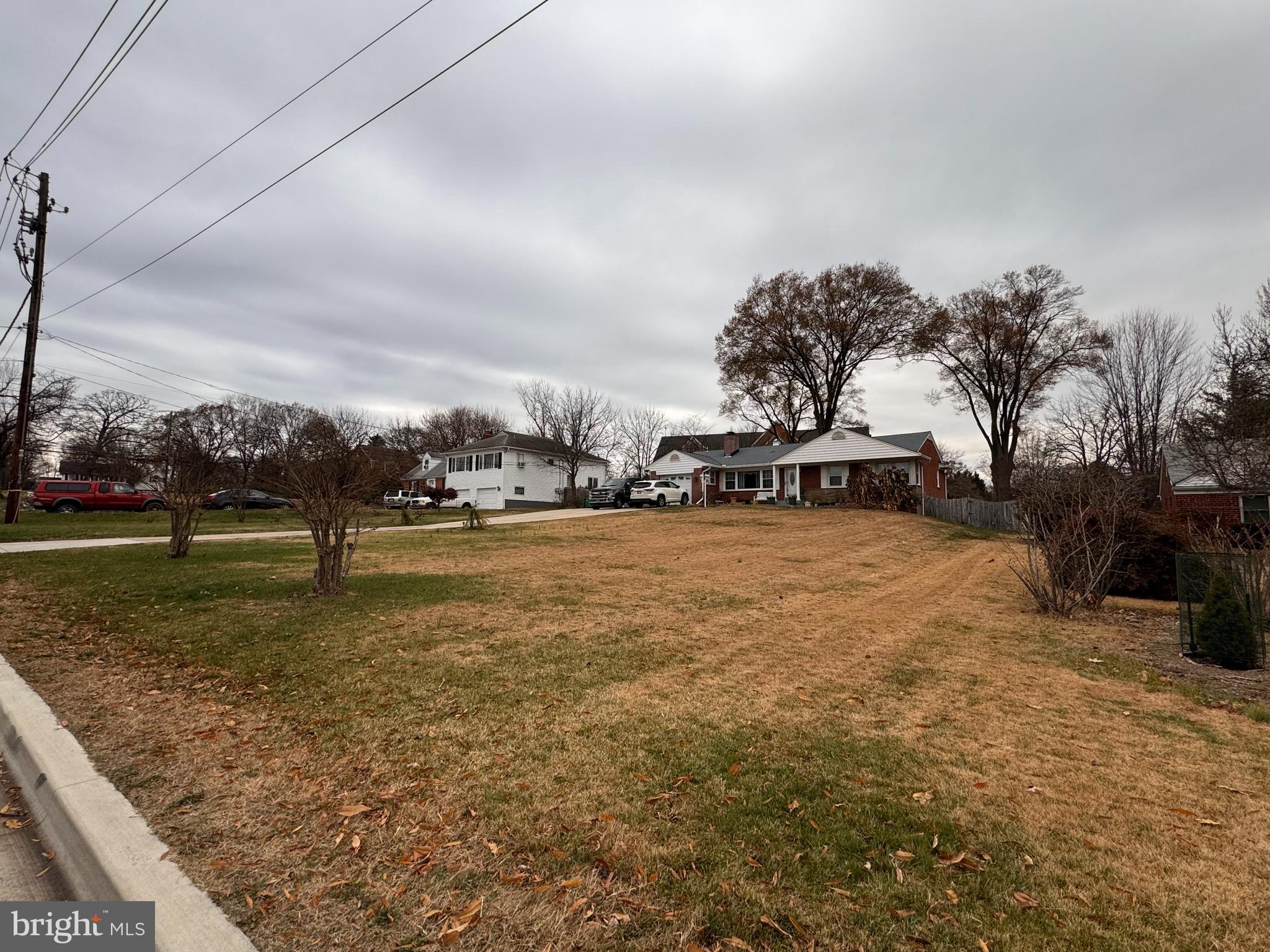 LEWIS HILLS - Residential