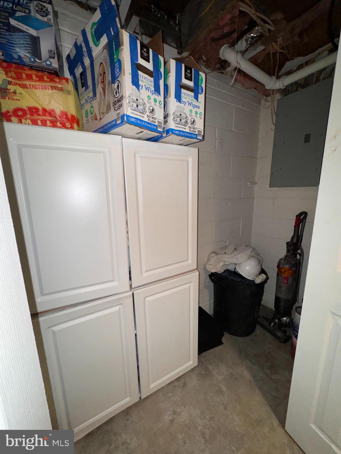 LEWIS HILLS - Residential