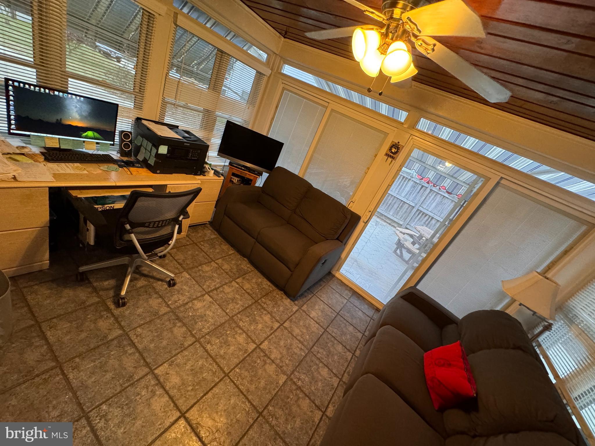 LEWIS HILLS - Residential