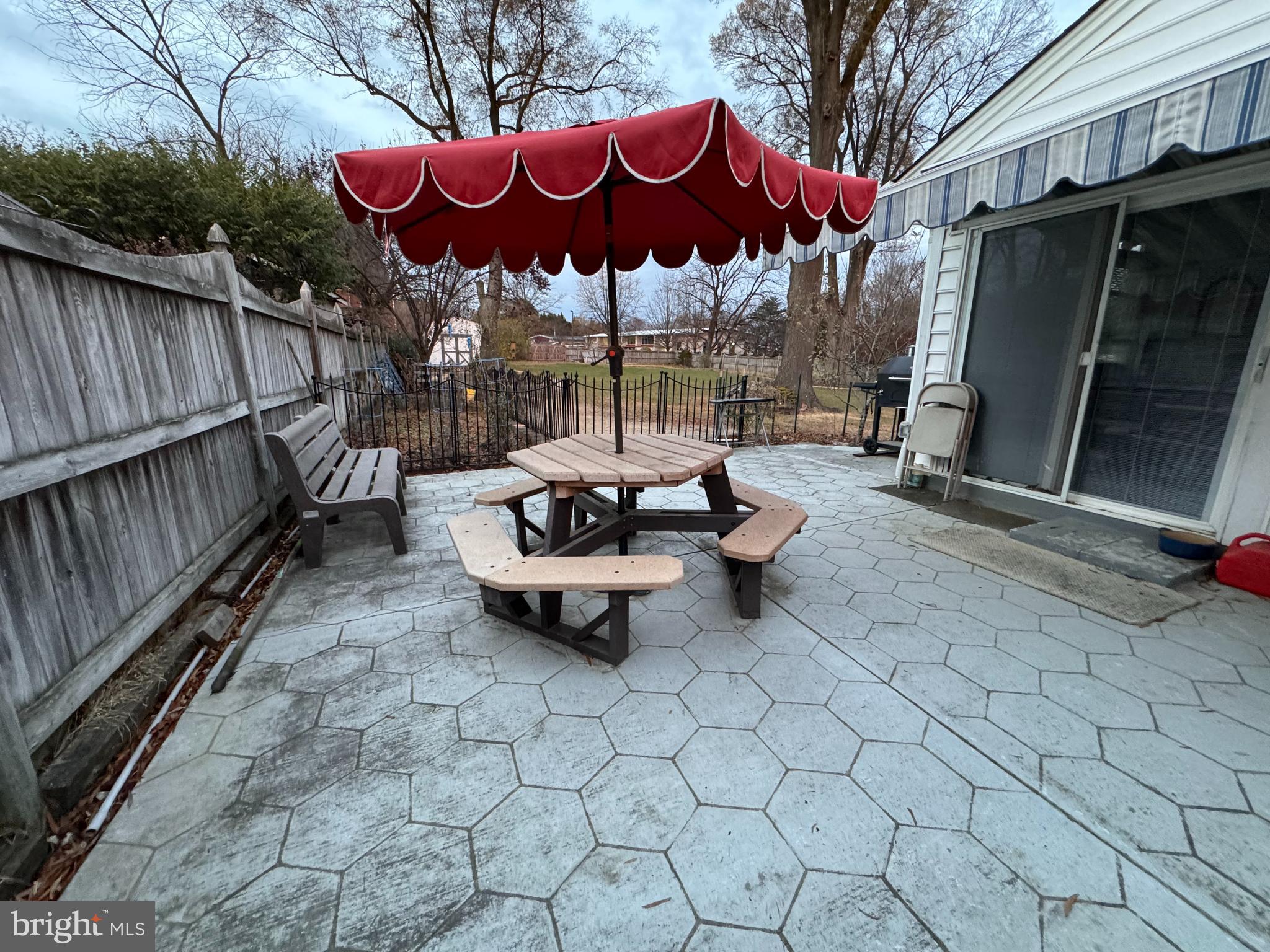 LEWIS HILLS - Residential