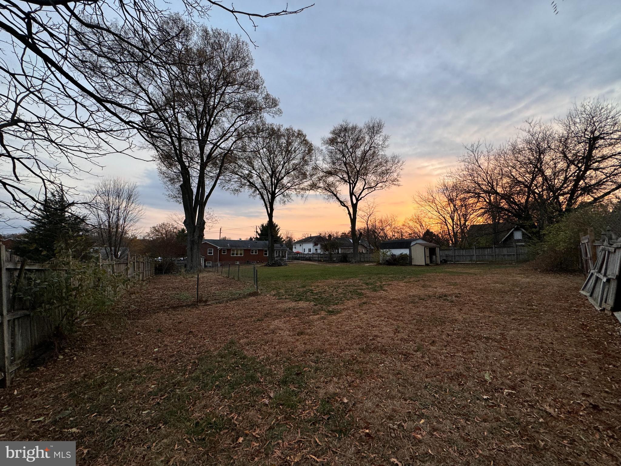 LEWIS HILLS - Residential