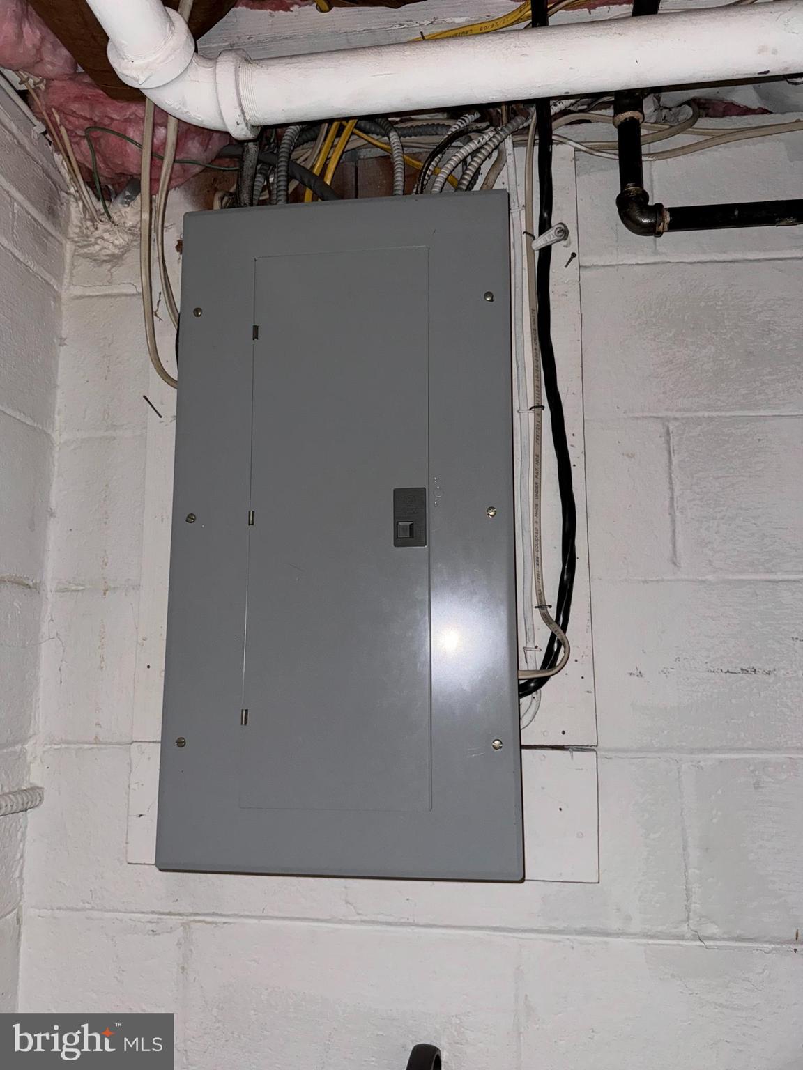 LEWIS HILLS - Residential