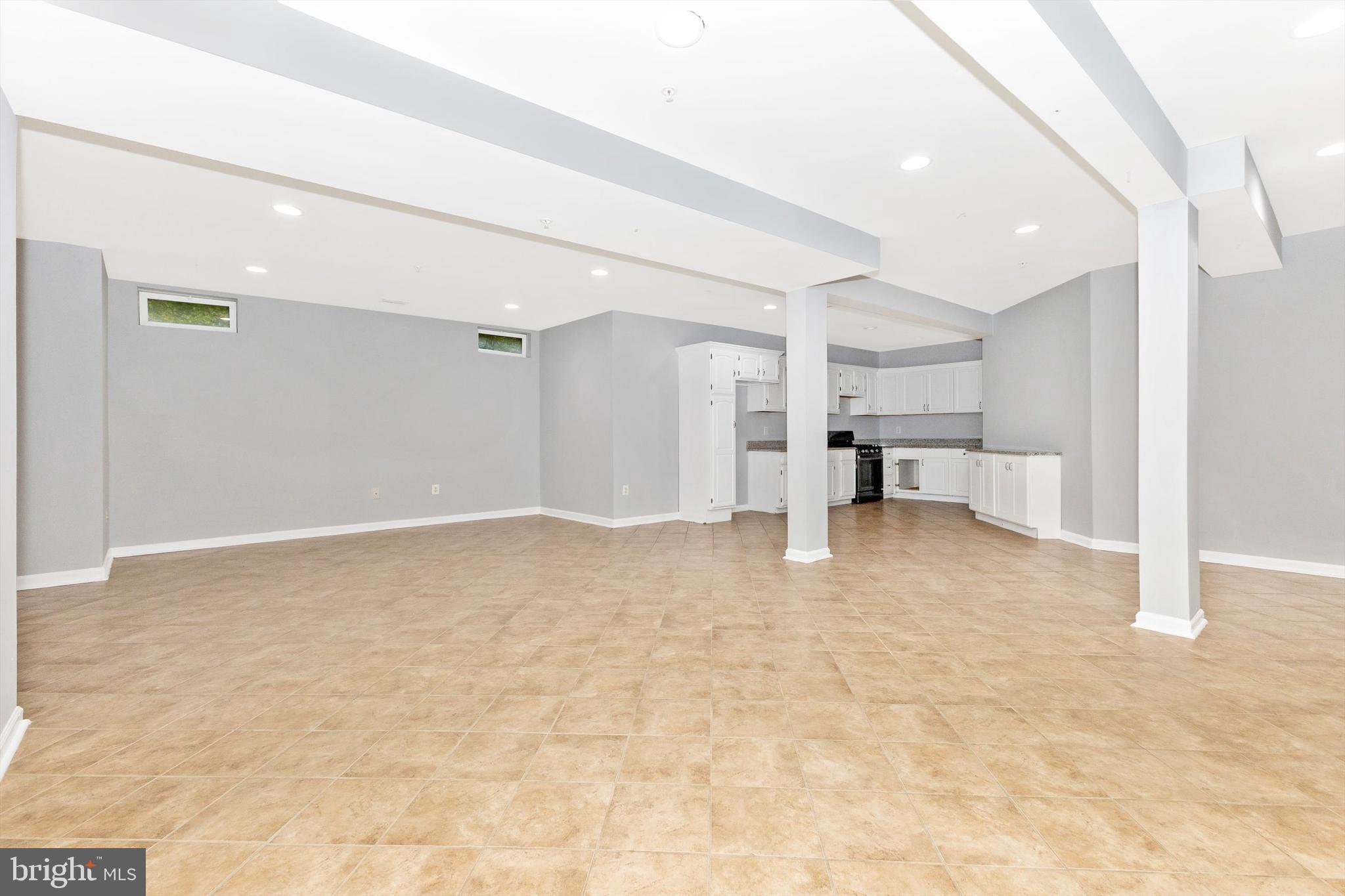 CROSS CREEK CLUB - Residential Lease