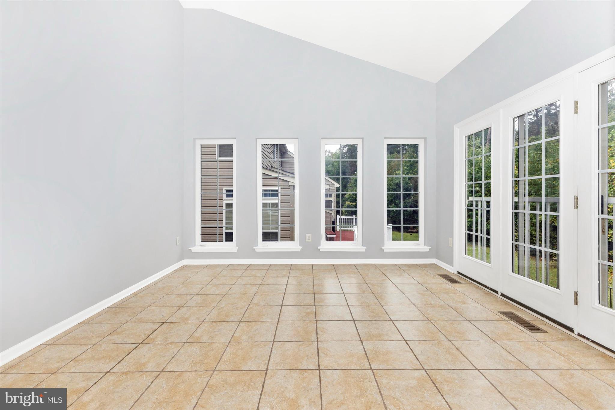 CROSS CREEK CLUB - Residential Lease