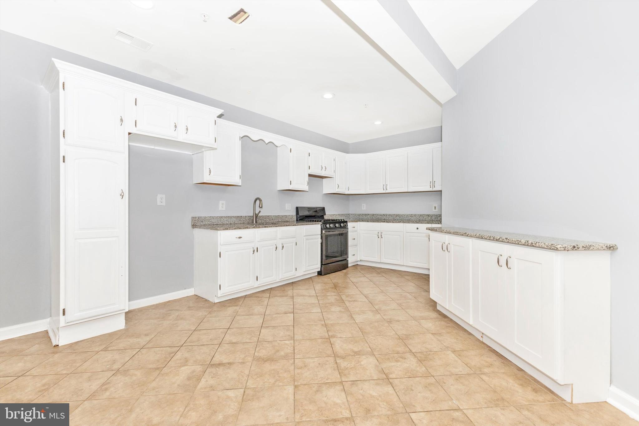 CROSS CREEK CLUB - Residential Lease